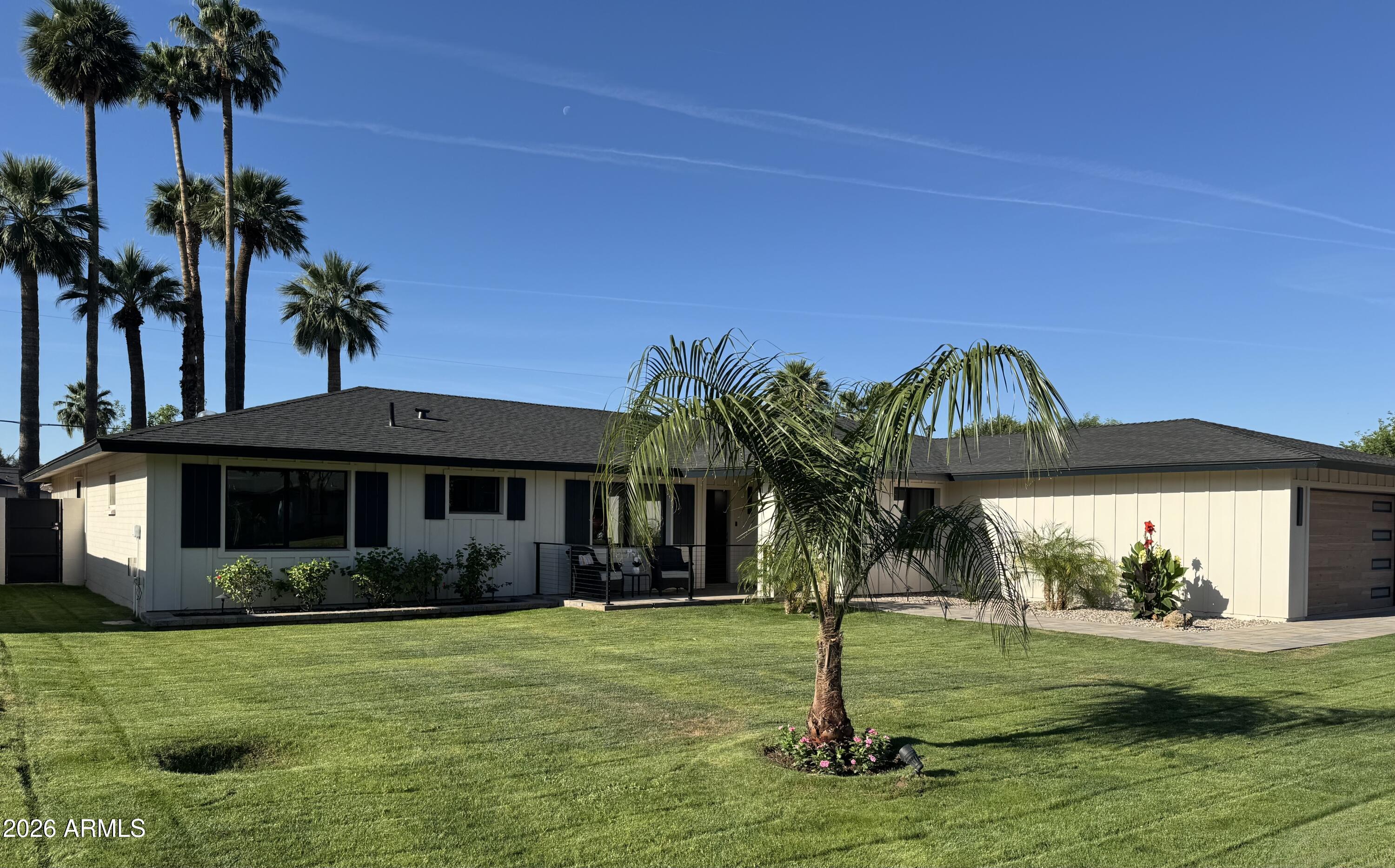 1413 E SAN MIGUEL Avenue, Phoenix, AZ 85014 — Photo 1 of 43