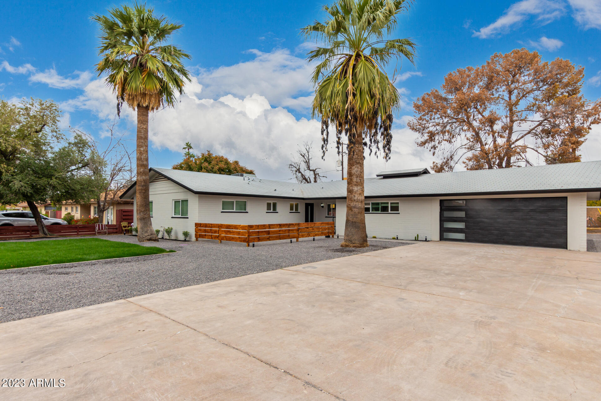5518 E THOMAS Road, Phoenix, AZ 85018 — Photo 1 of 15