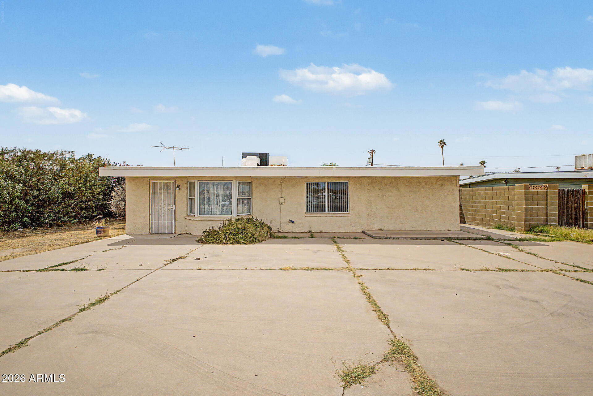 913 N TREKELL Road, Casa Grande, AZ 85122 — Photo 1 of 24