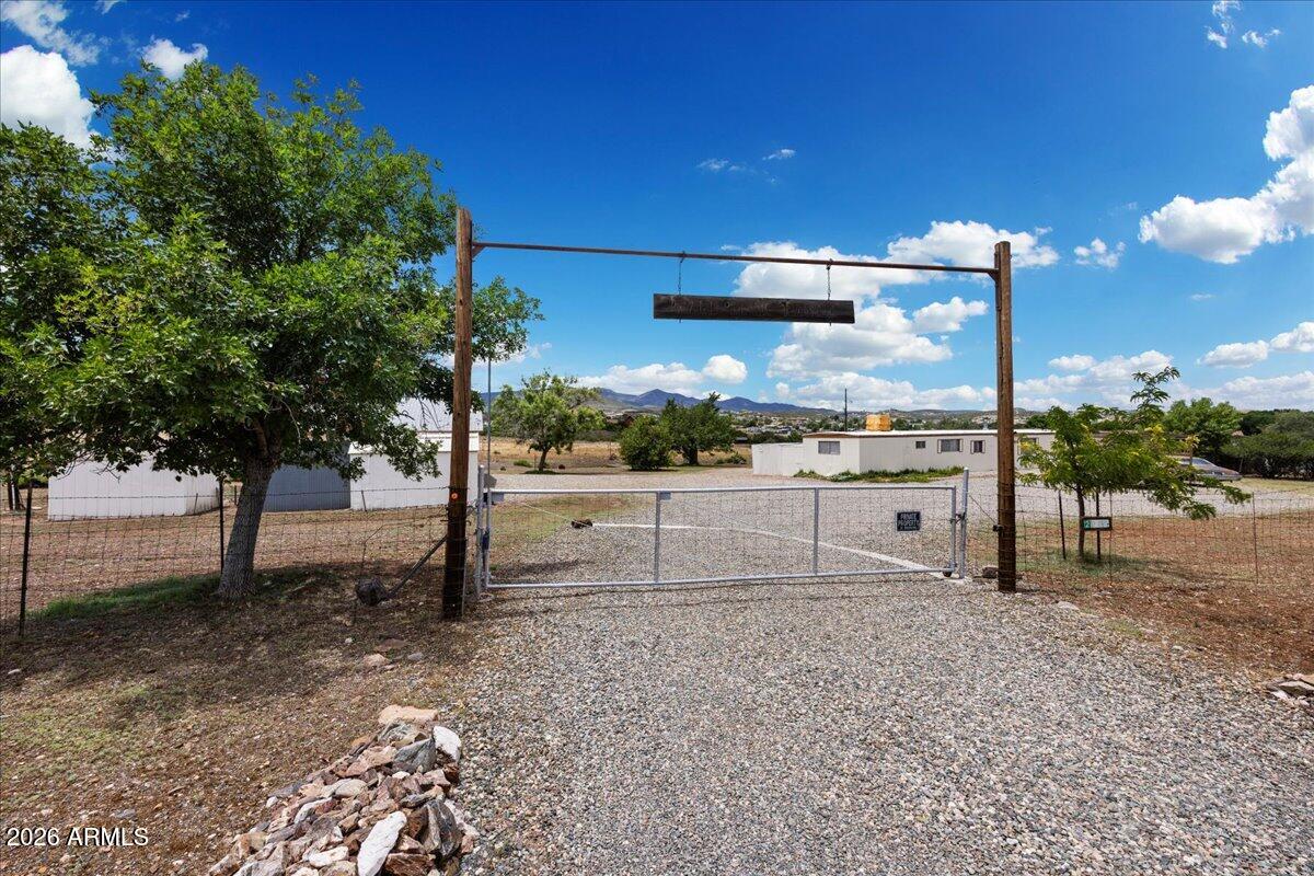 2900 S Holiday Drive, Dewey, AZ 86327 — Photo 1 of 35