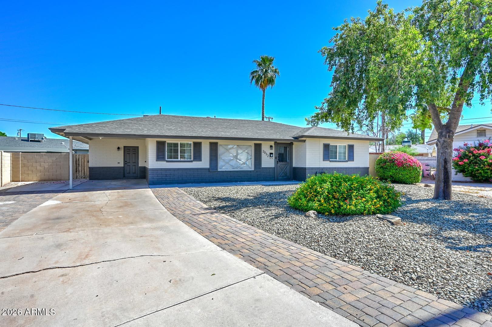 2032 E CHEERY LYNN Road, Phoenix, AZ 85016 — Photo 1 of 32