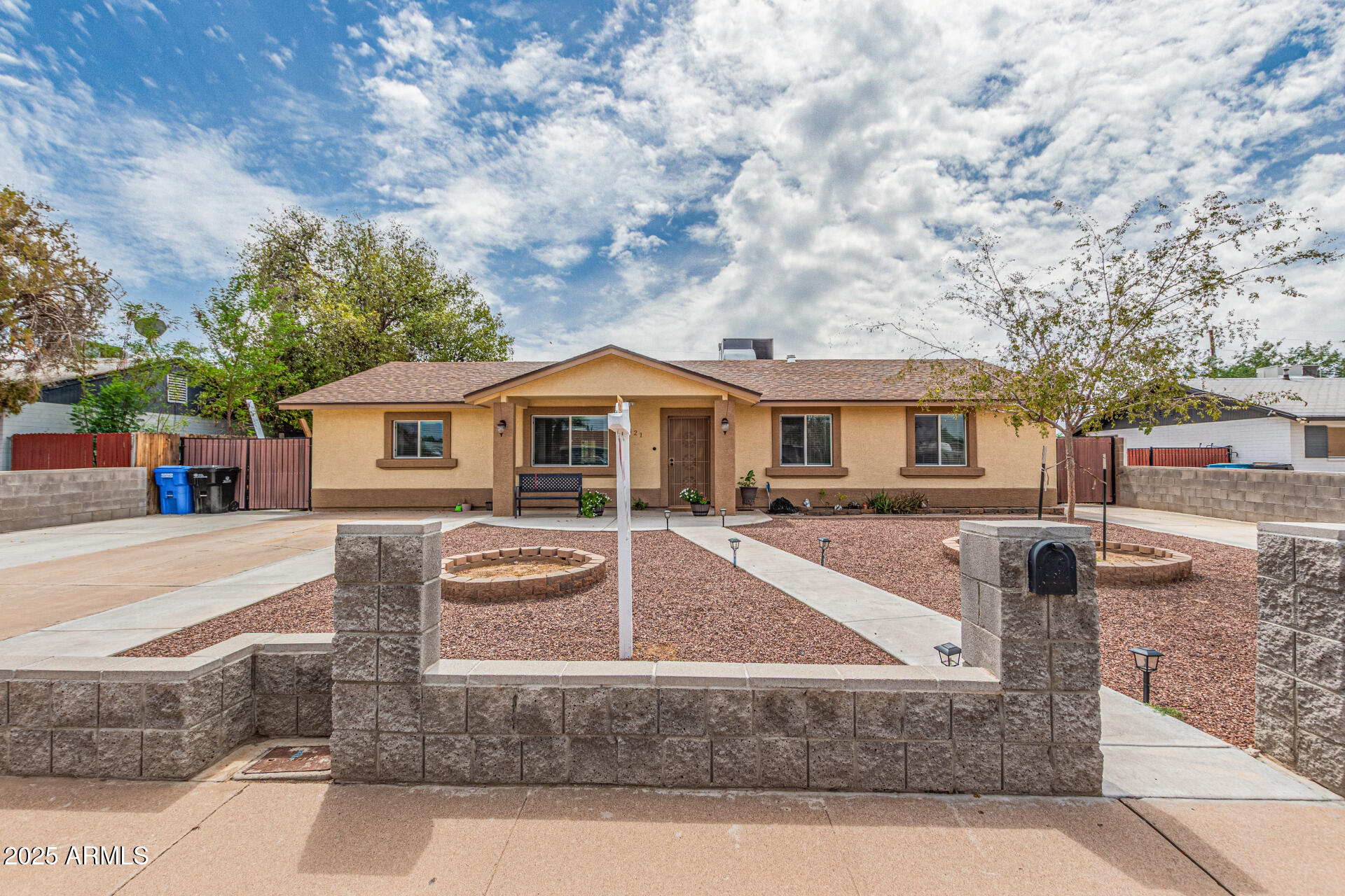 6821 W CAMPBELL Avenue, Phoenix, AZ 85033 — Photo 1 of 27