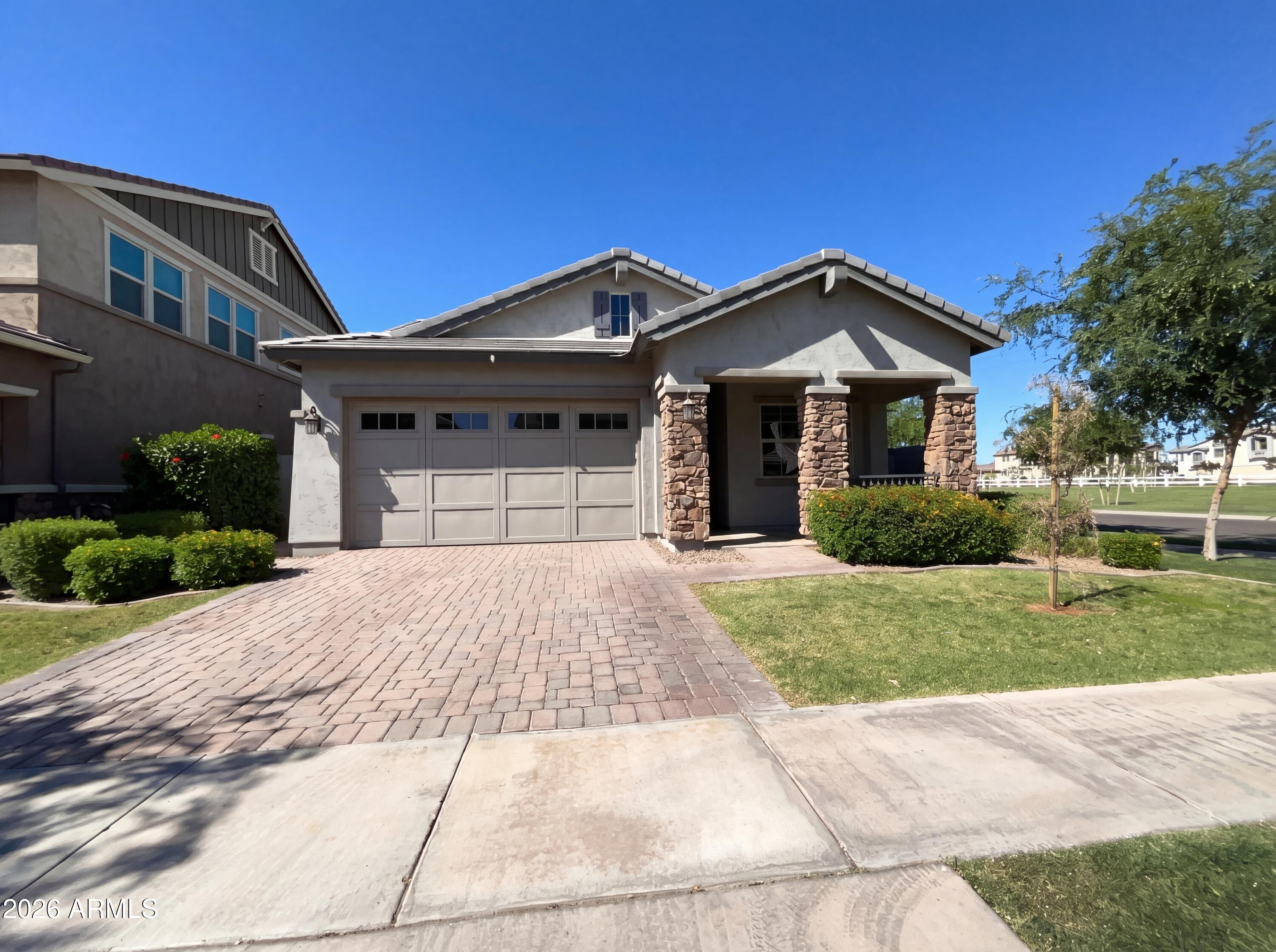 3956 E ARABIAN Drive, Gilbert, AZ 85296 — Photo 1 of 28