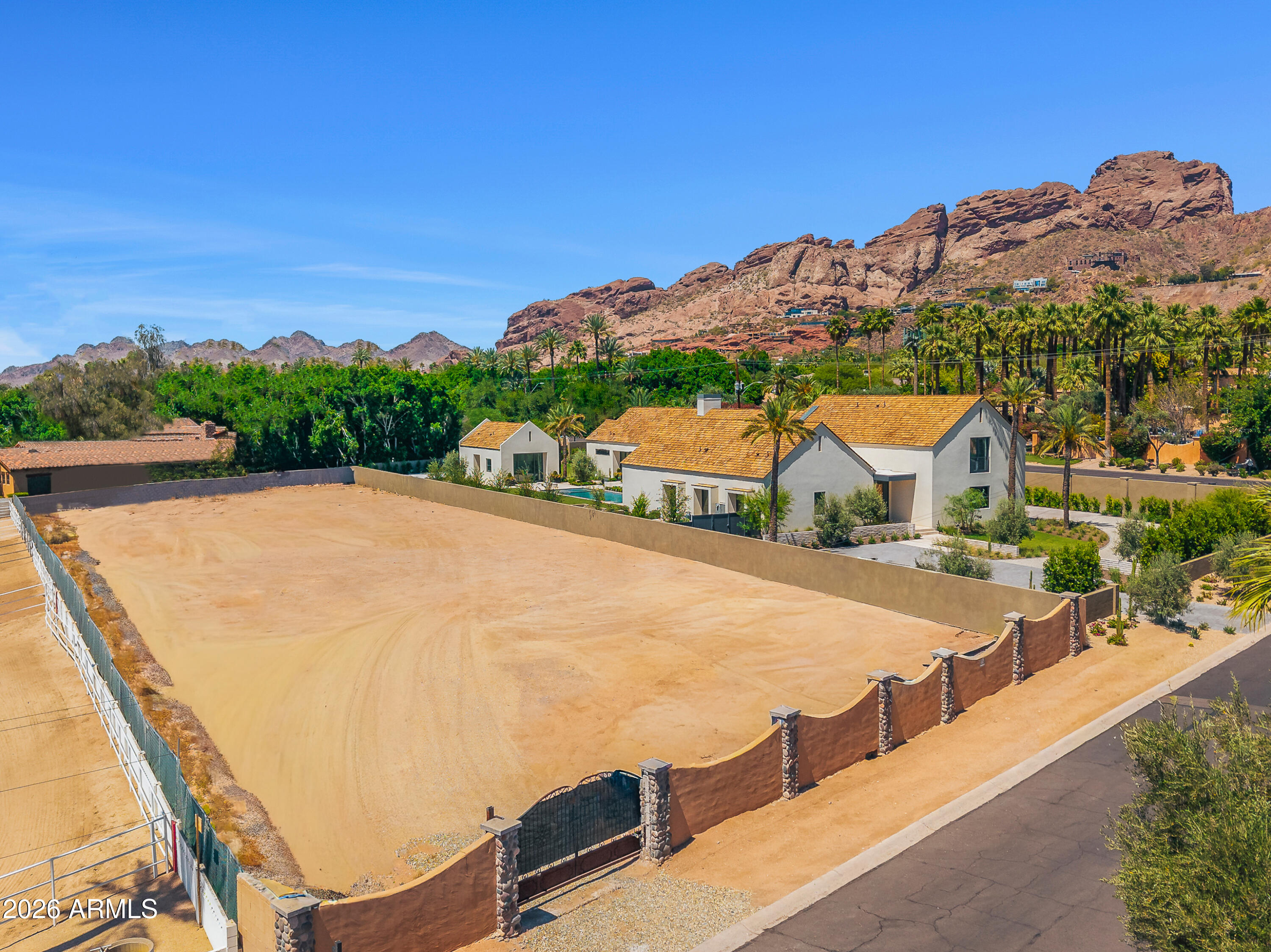 4550 N Rubicon Avenue 1, Phoenix, AZ 85018 — Photo 1 of 4