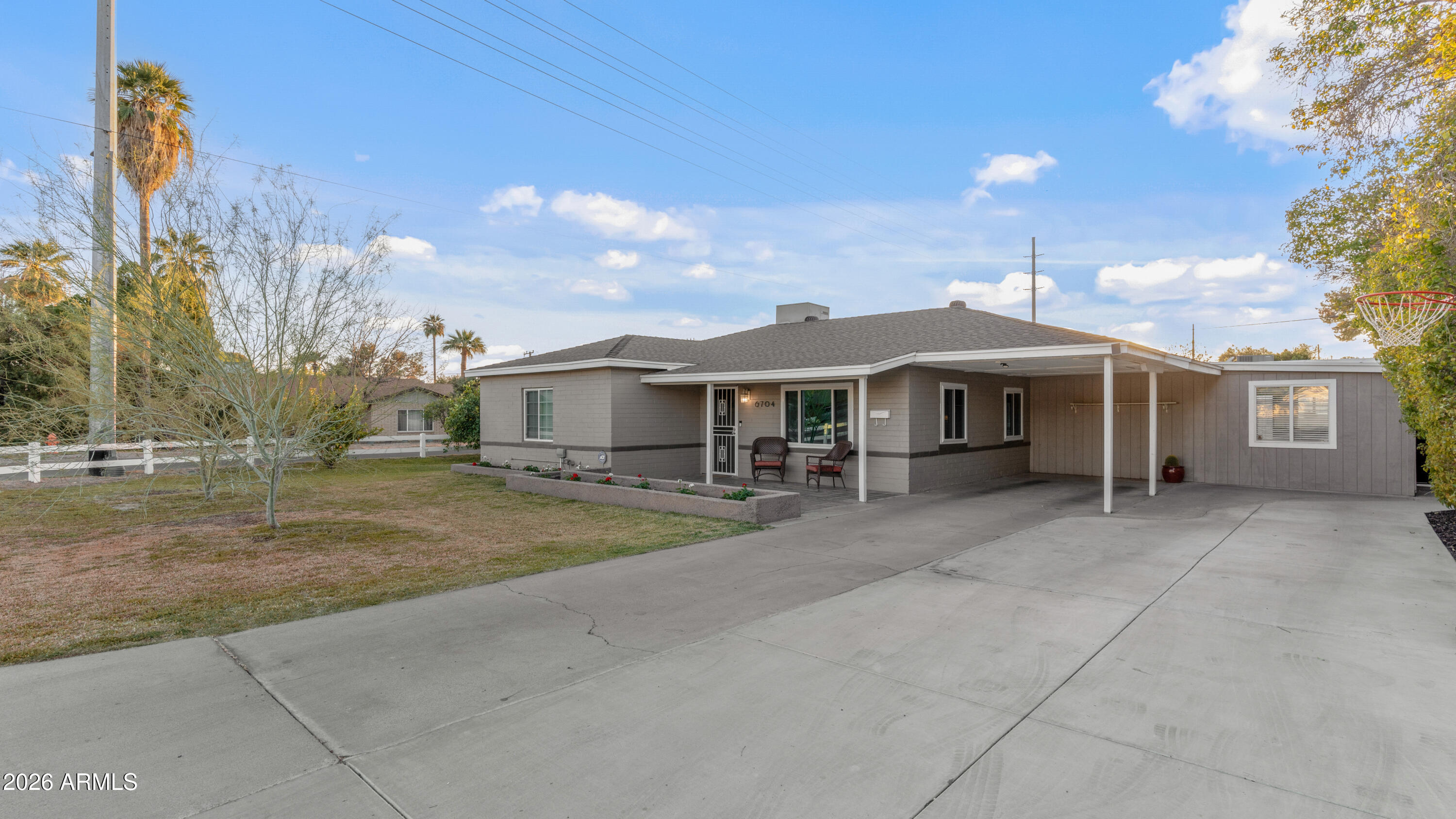 6704 N 10TH Place, Phoenix, AZ 85014 — Photo 1 of 19