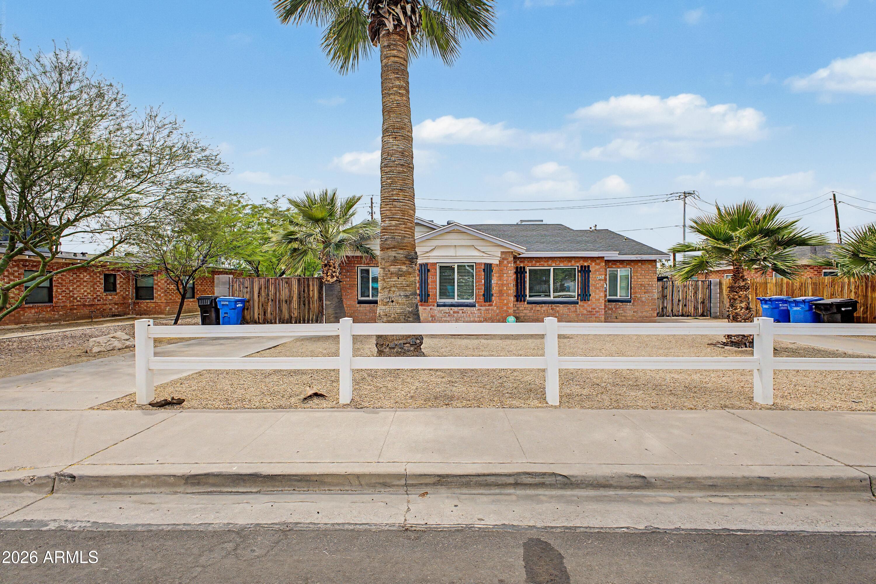 4220 N 3RD Avenue, Phoenix, AZ 85013 — Photo 1 of 35
