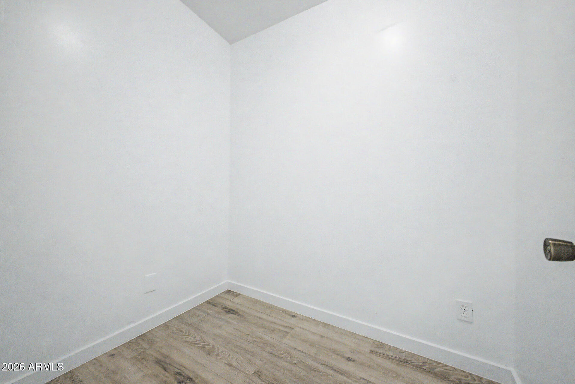 Thumbnail 25