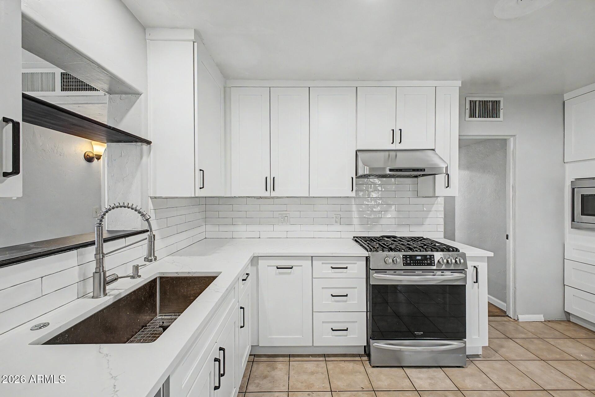4232 N 10TH Street, Phoenix, AZ 85014 — Photo 1 of 27