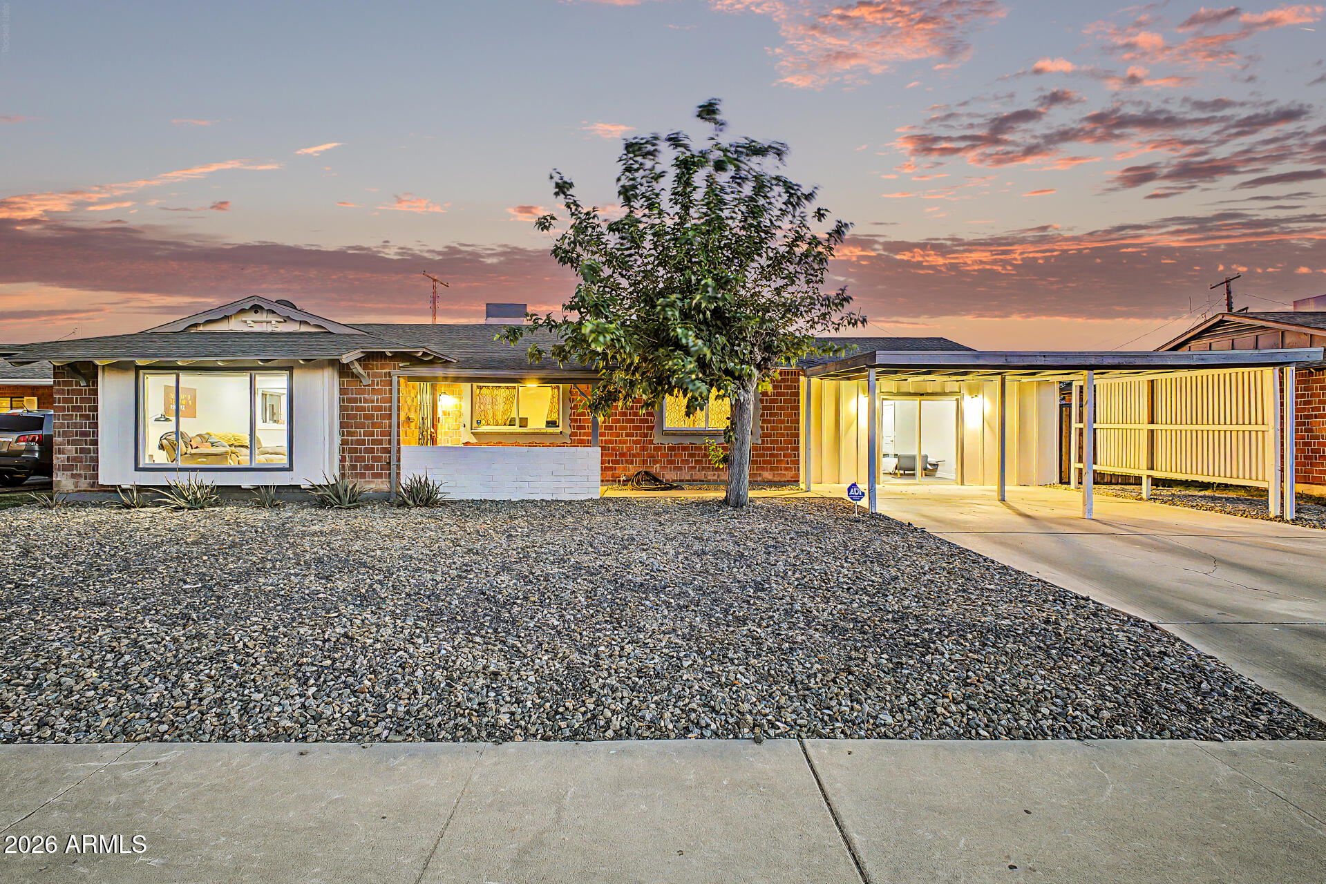 3925 W KRALL Street, Phoenix, AZ 85019 — Photo 1 of 30