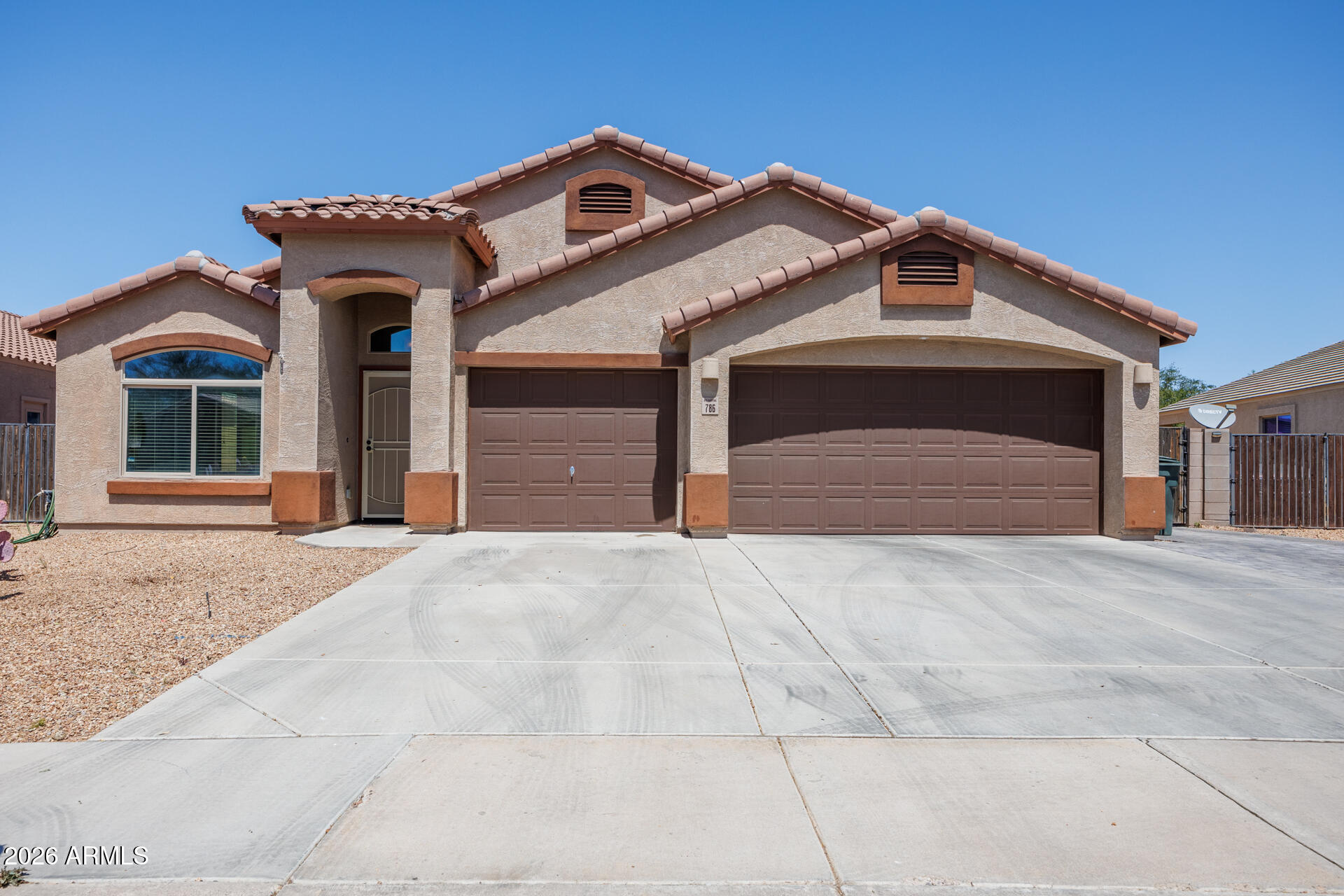 786 W JAHNS Drive, Casa Grande, AZ 85122 — Photo 1 of 56