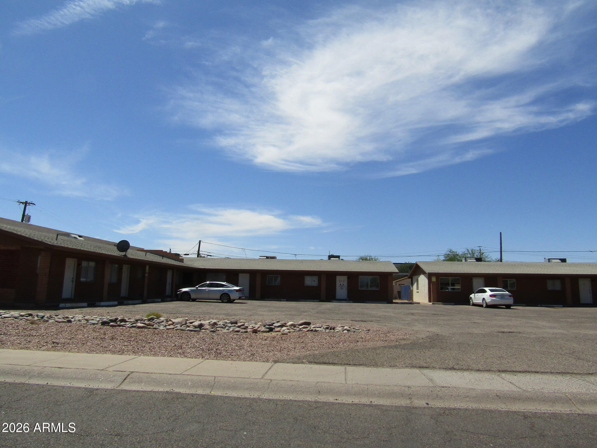 415 W 10TH Street, Casa Grande, AZ 85122 — Photo 1 of 21