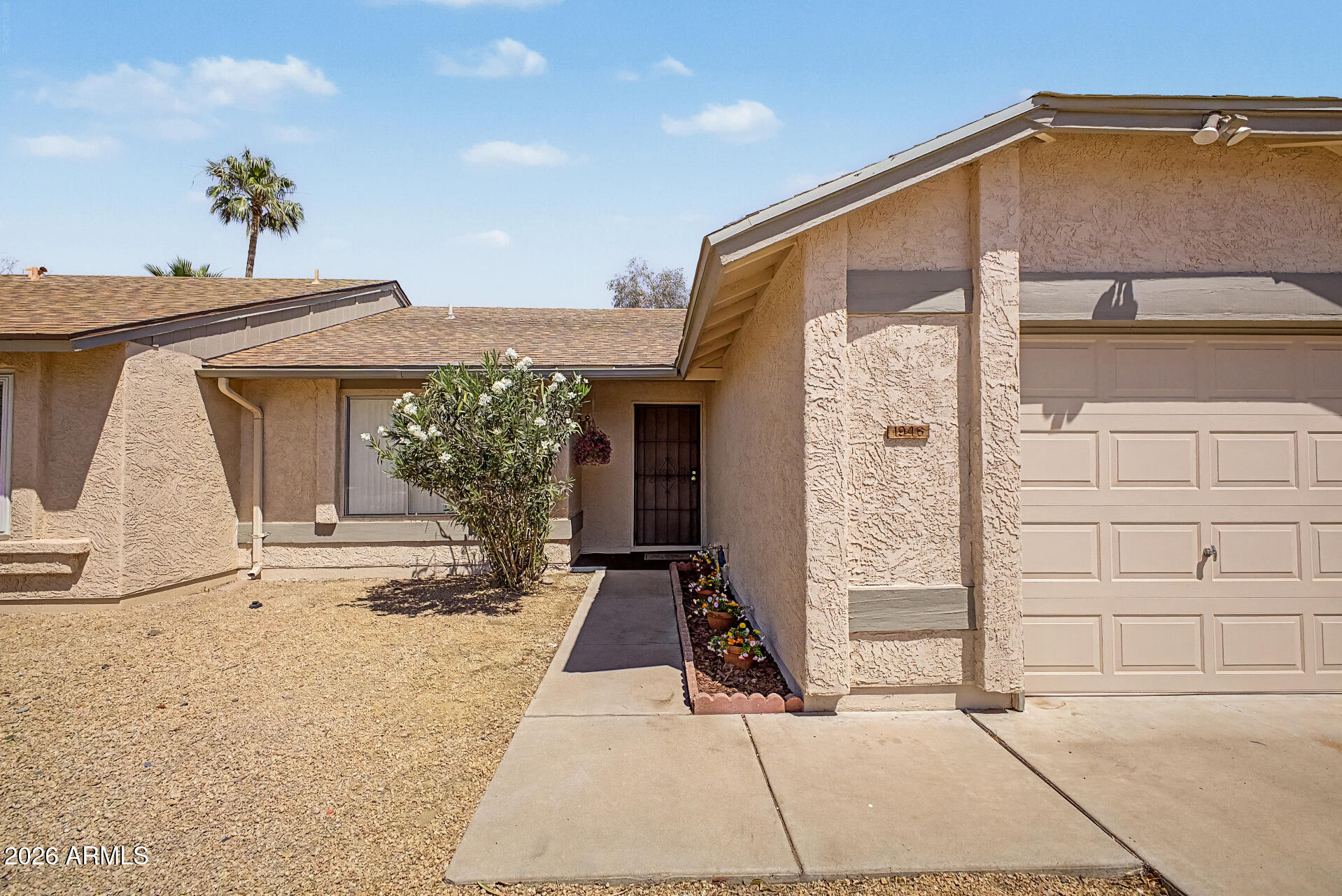 1946 E GRANDVIEW Drive, Phoenix, AZ 85022 — Photo 1 of 27
