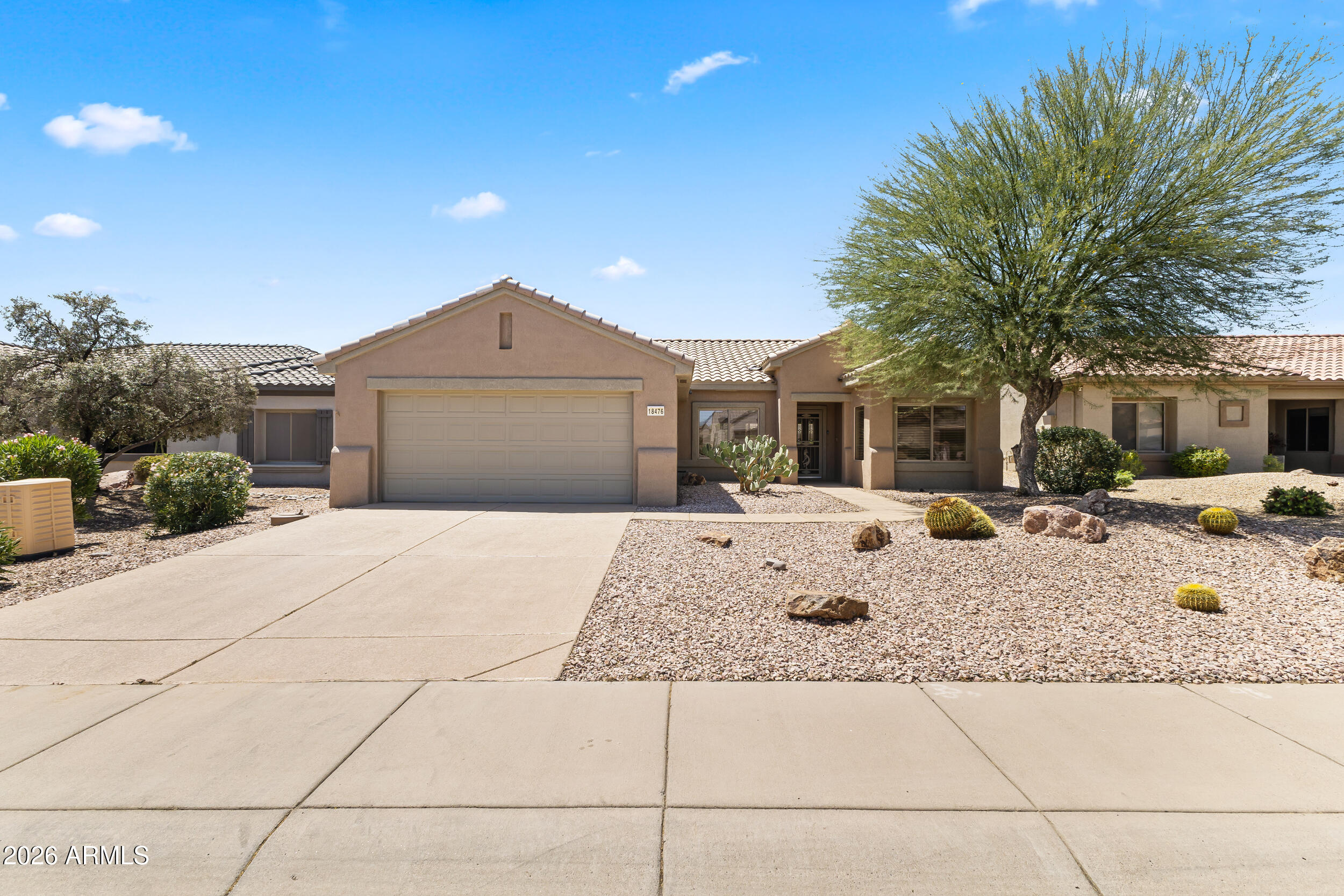 18476 N GILA SPRINGS Drive, Surprise, AZ 85374 — Photo 1 of 40