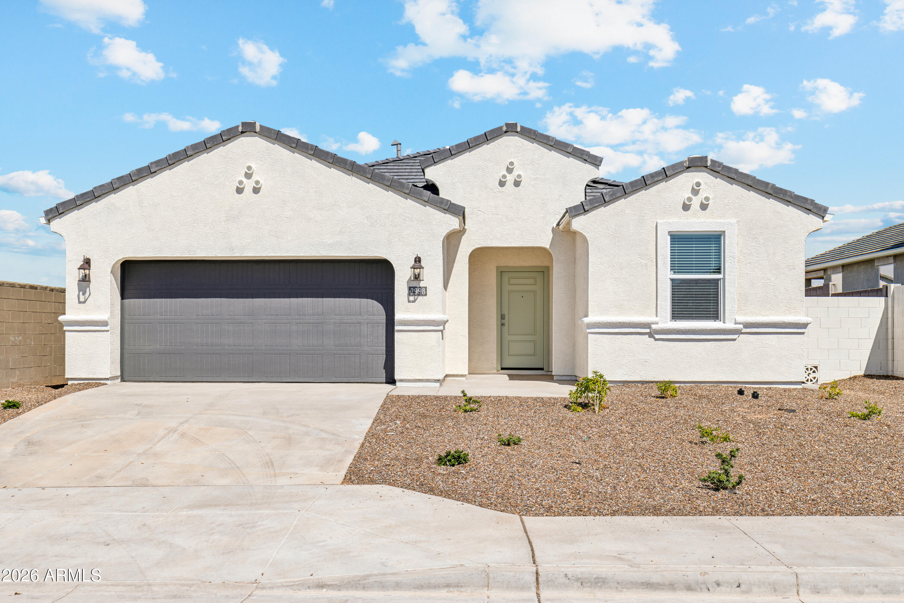 9340 S Hale Drive, Apache Junction, AZ 85120 — Photo 1 of 22