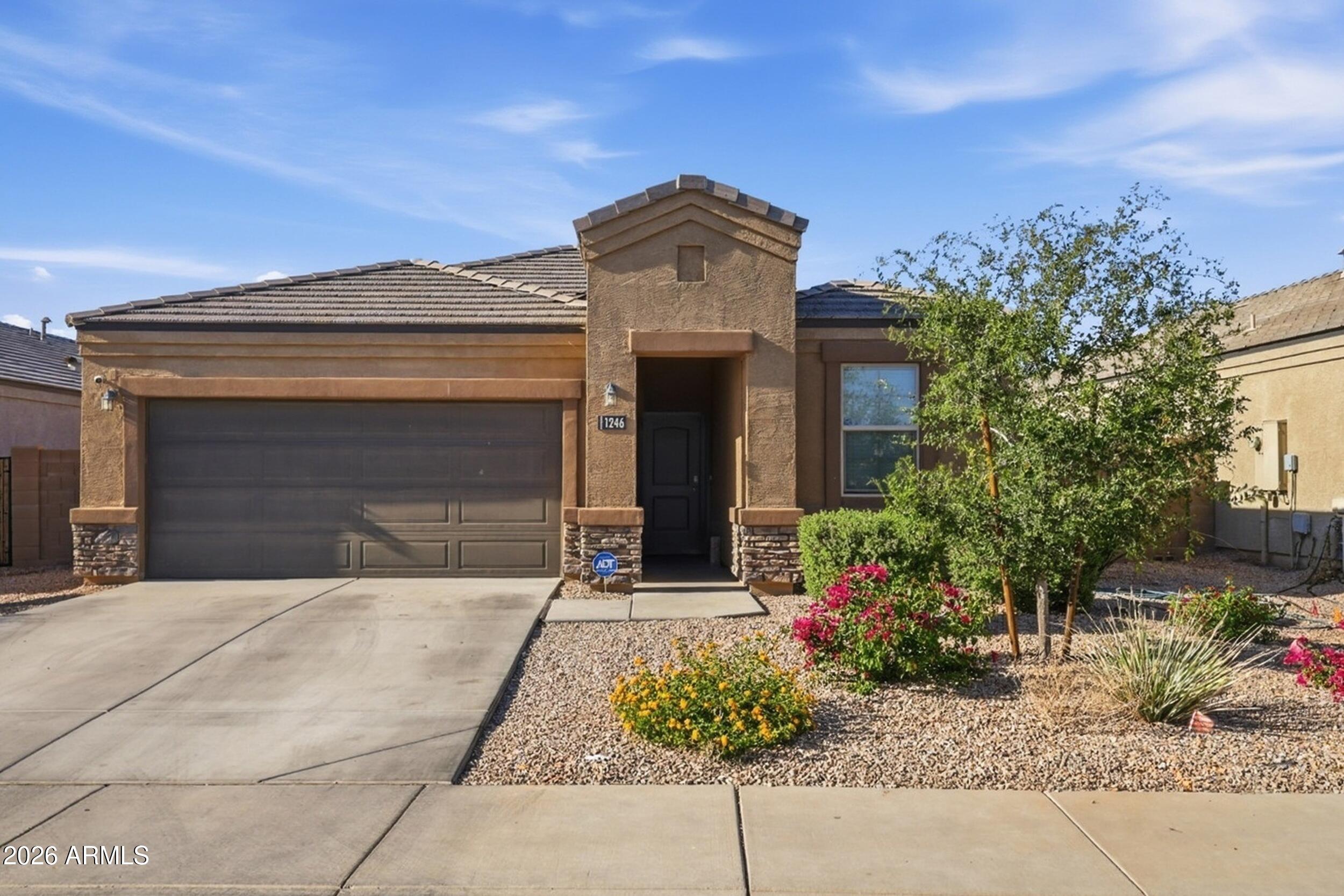 1246 E ELAINE Street, Casa Grande, AZ 85122 — Photo 1 of 14