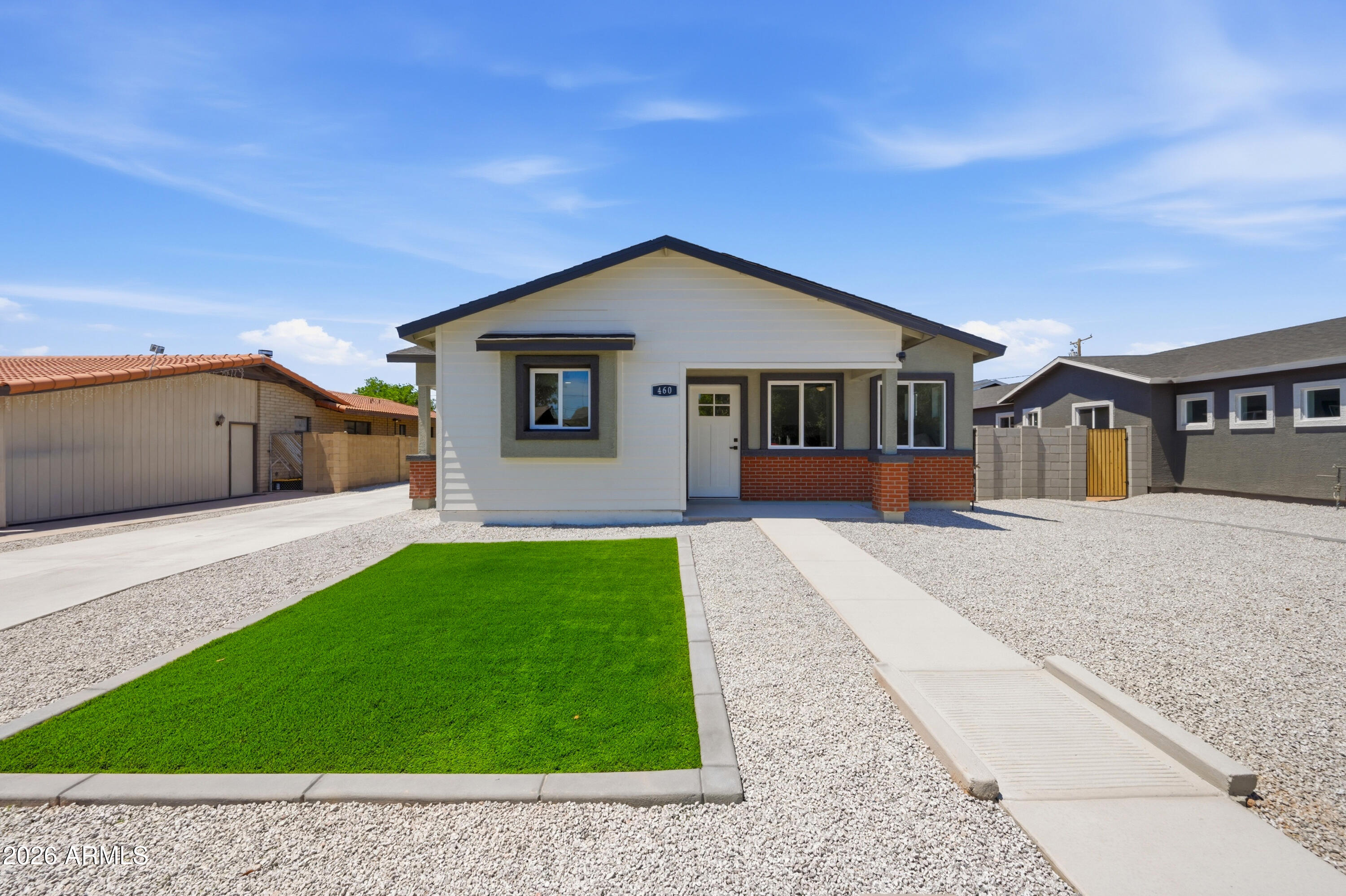 460 S PIONEER, Mesa, AZ 85204 — Photo 1 of 46