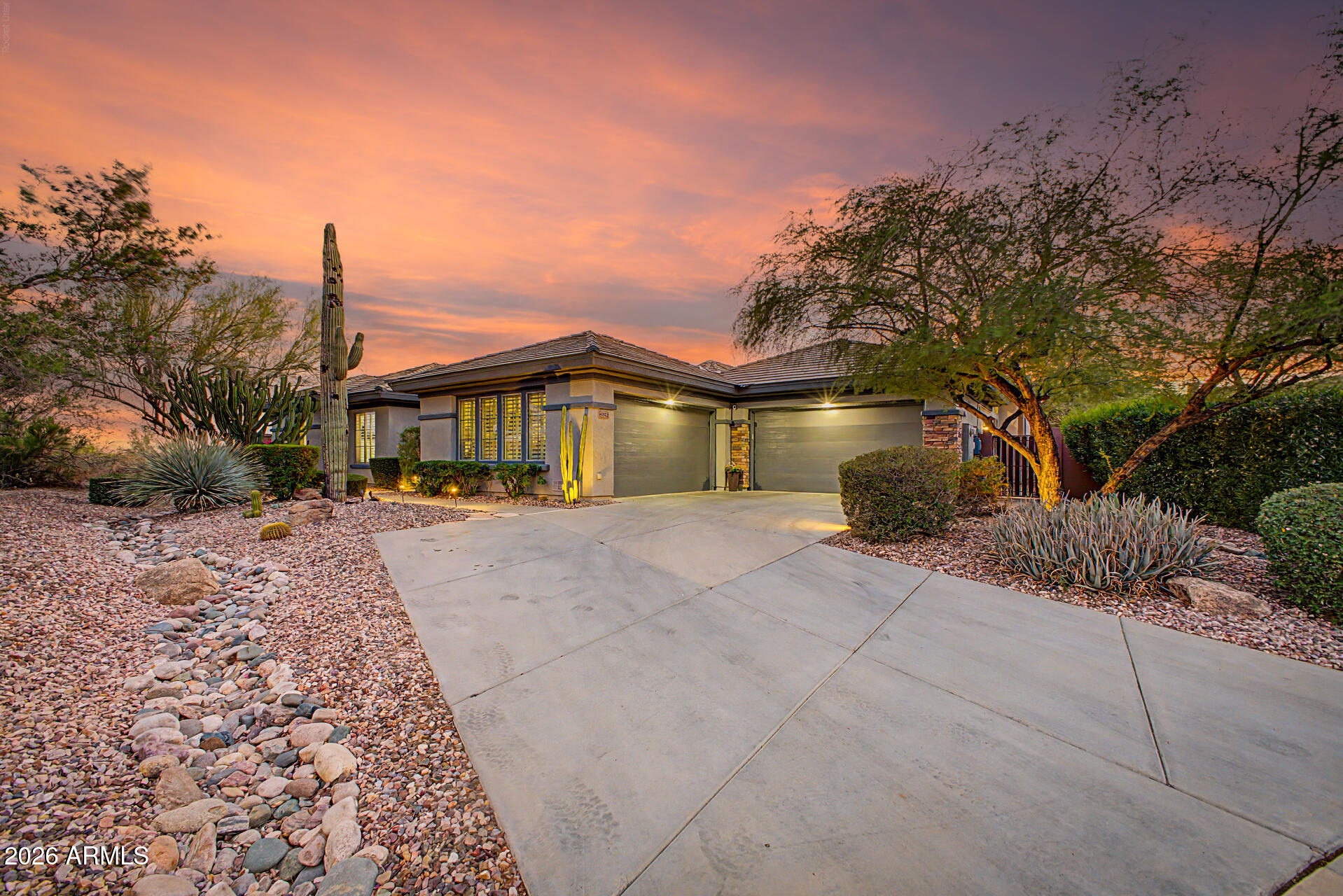 40802 N THUNDER HILLS Court, Phoenix, AZ 85086 — Photo 1 of 110