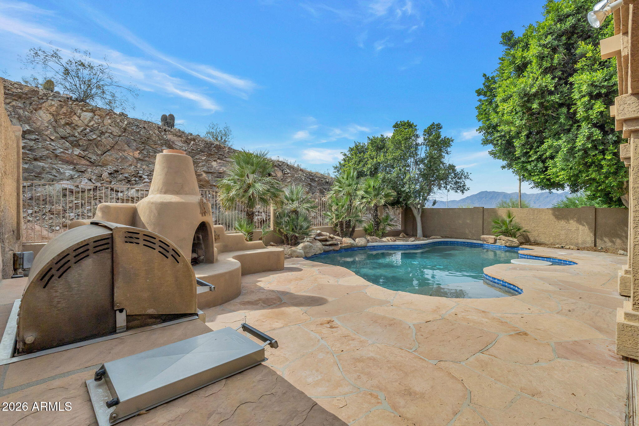 315 E GLENHAVEN Drive, Phoenix, AZ 85048 — Photo 1 of 17