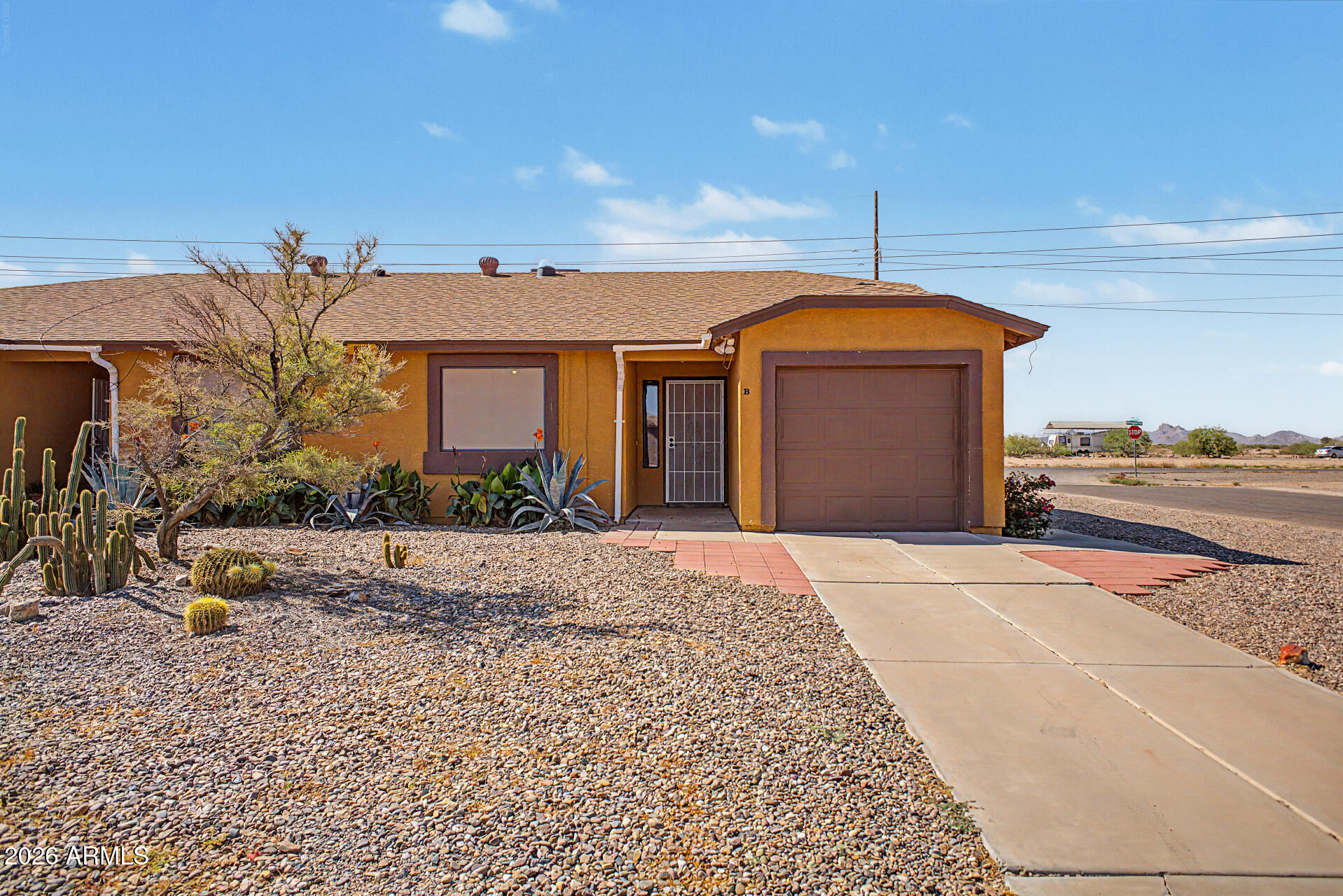 8391 W MYSTERY Drive, Arizona City, AZ 85123 — Photo 1 of 25