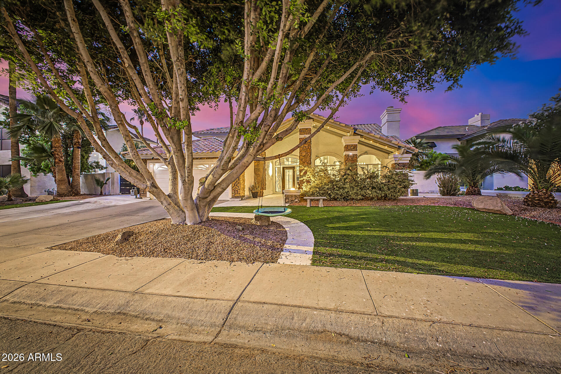 1734 E QUEEN PALM Drive, Gilbert, AZ 85234 — Photo 1 of 89
