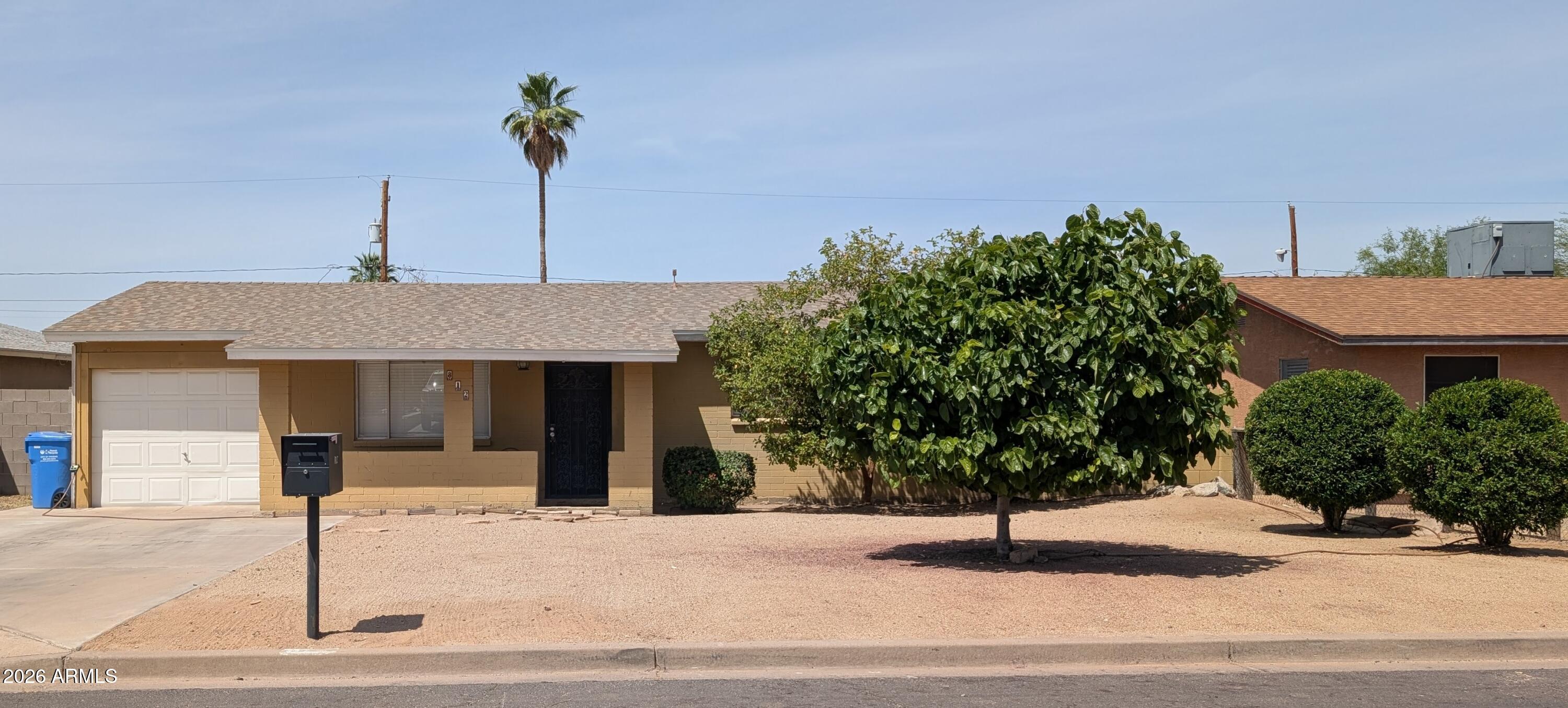 812 E DESERT Drive N, Phoenix, AZ 85042 — Photo 1 of 32