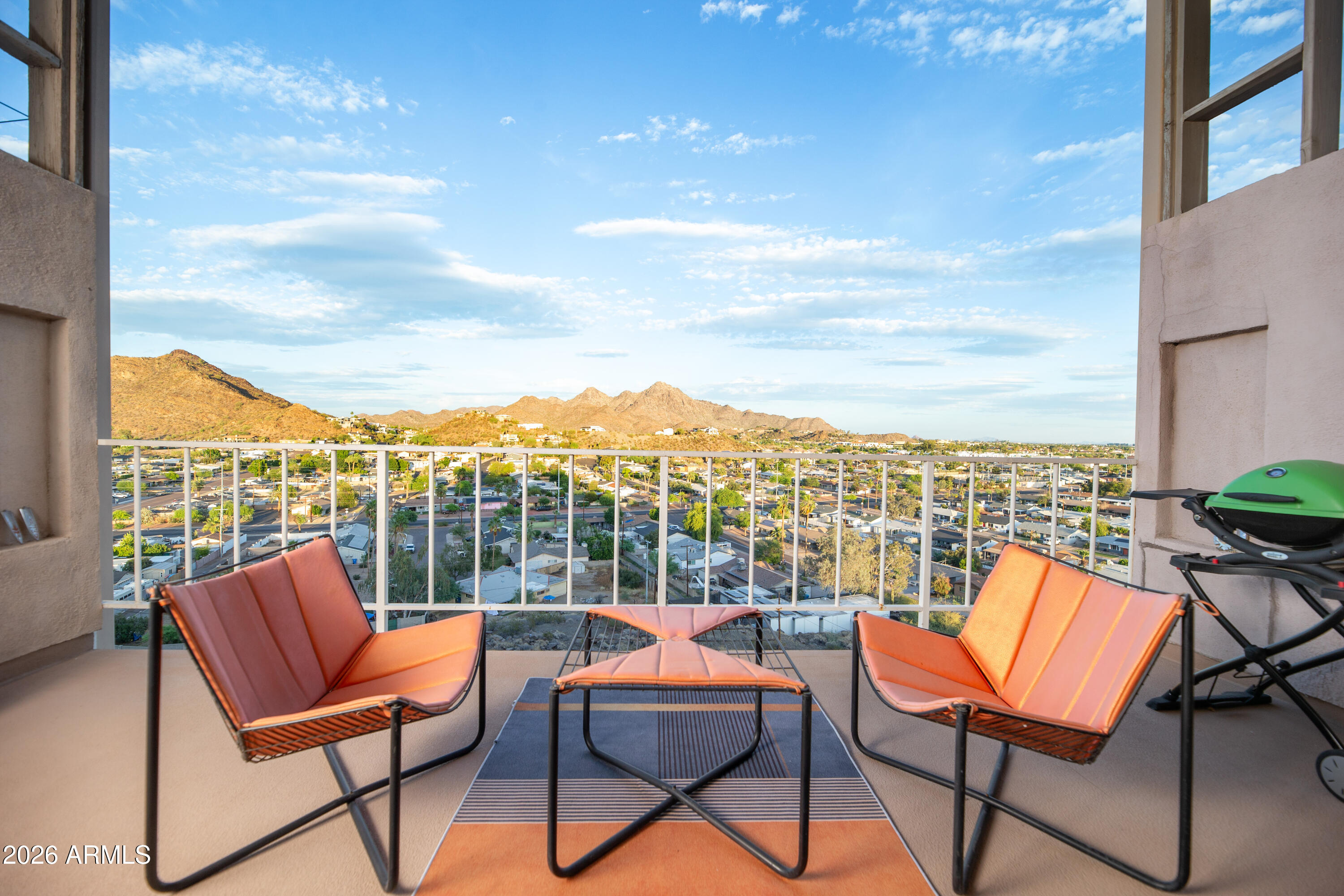 1057 E BUTLER Drive B4, Phoenix, AZ 85020 — Photo 1 of 39