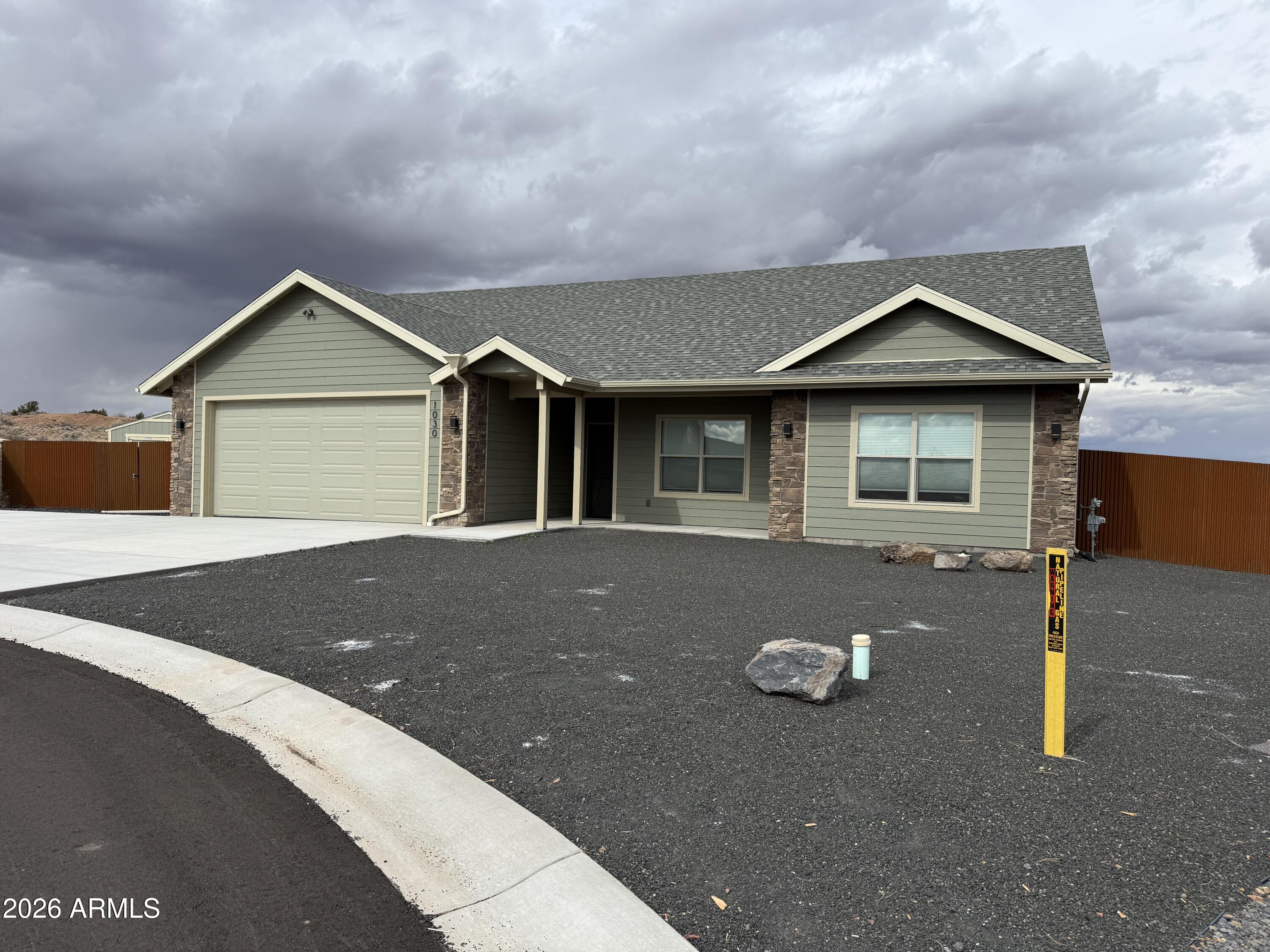 1030 N HILLSHIRE Circle, Taylor, AZ 85939 — Photo 1 of 32