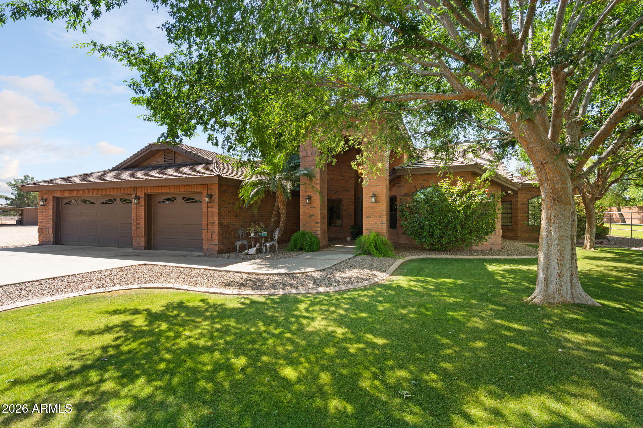 2125 S VAL VISTA Drive, Gilbert, AZ 85295 — Photo 1 of 37