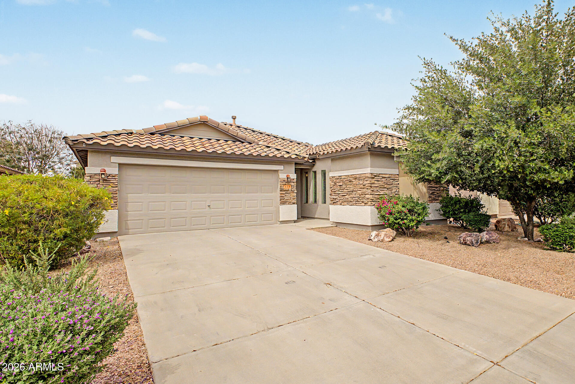 514 W HOLSTEIN Trail, San Tan Valley, AZ 85143 — Photo 1 of 30