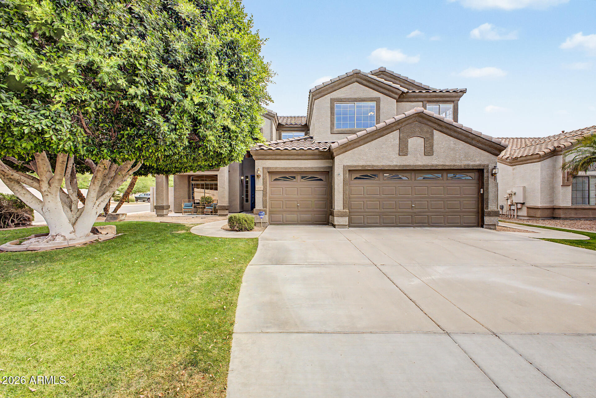 1095 W MULBERRY Drive, Chandler, AZ 85286 — Photo 1 of 59