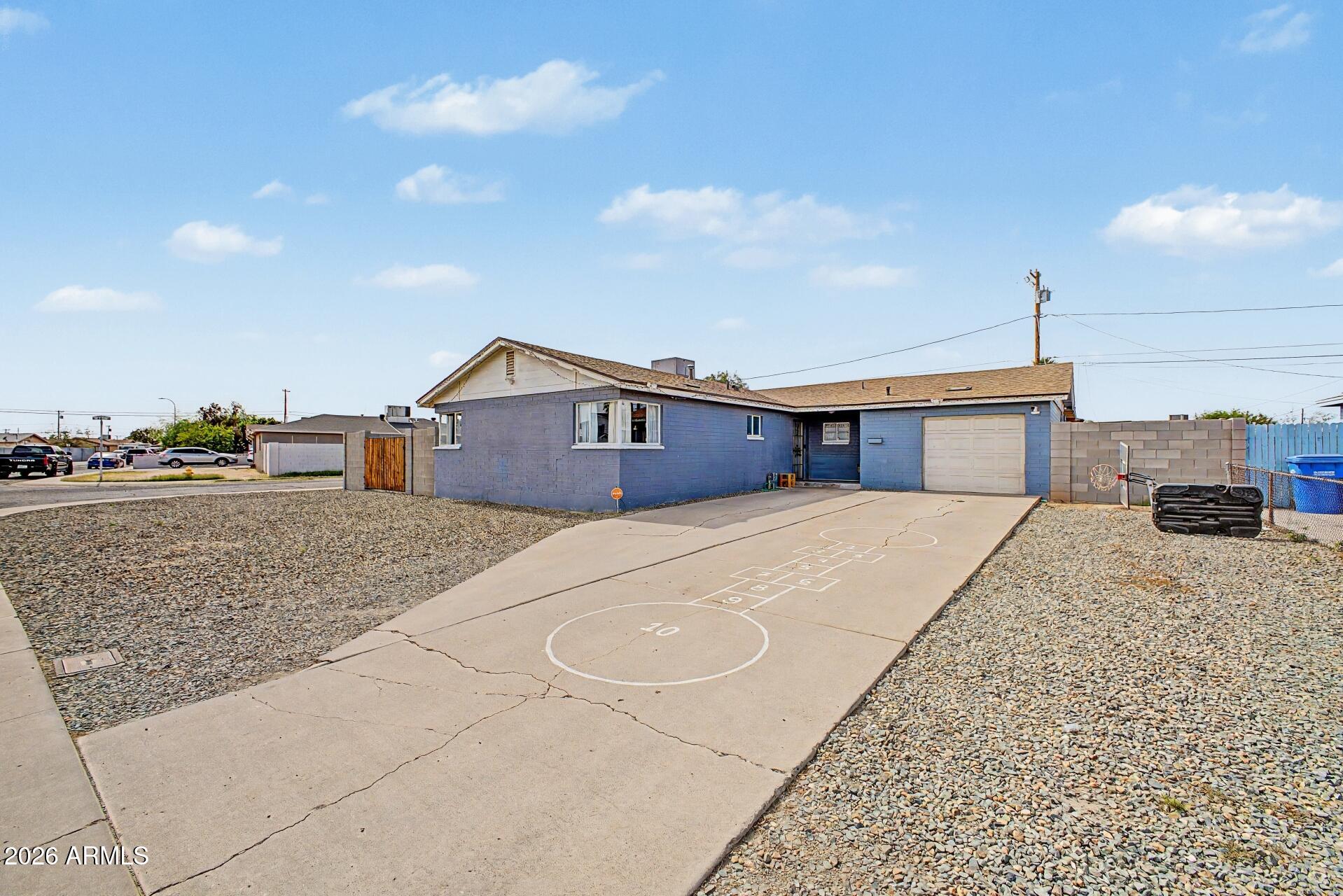 4738 W FAIRMOUNT Avenue, Phoenix, AZ 85031 — Photo 1 of 26