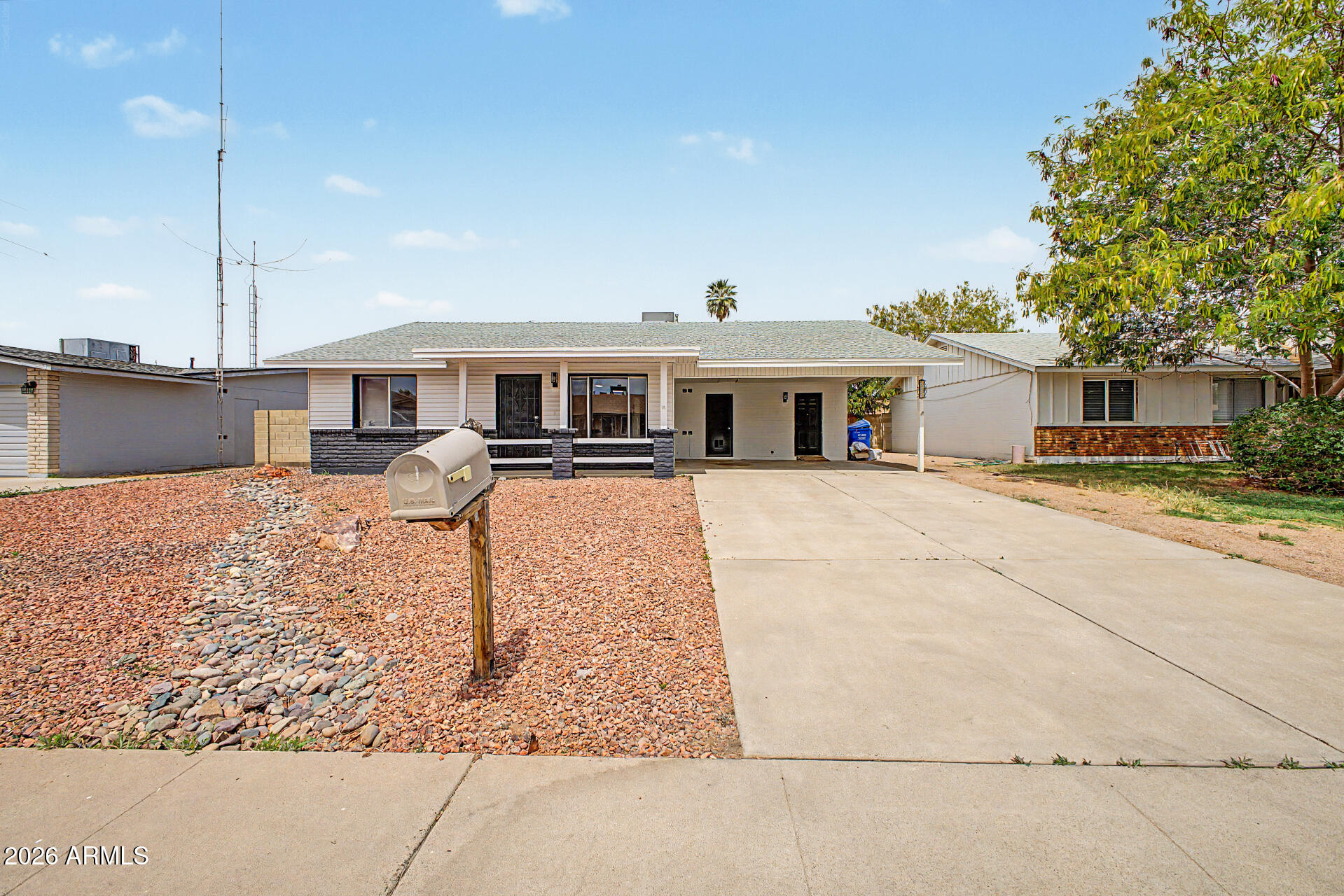 3820 W SIERRA Street, Phoenix, AZ 85029 — Photo 1 of 20