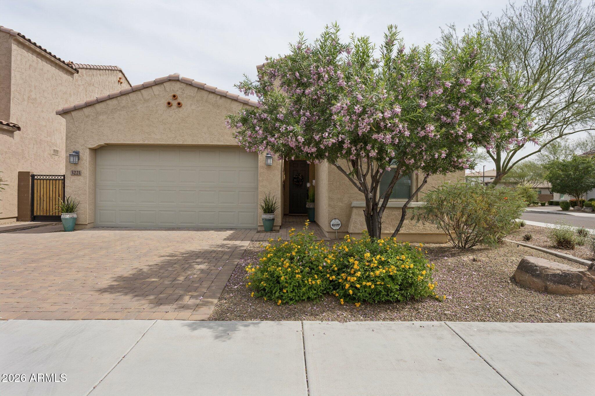 3221 E LOS GATOS Drive, Phoenix, AZ 85050 — Photo 1 of 39