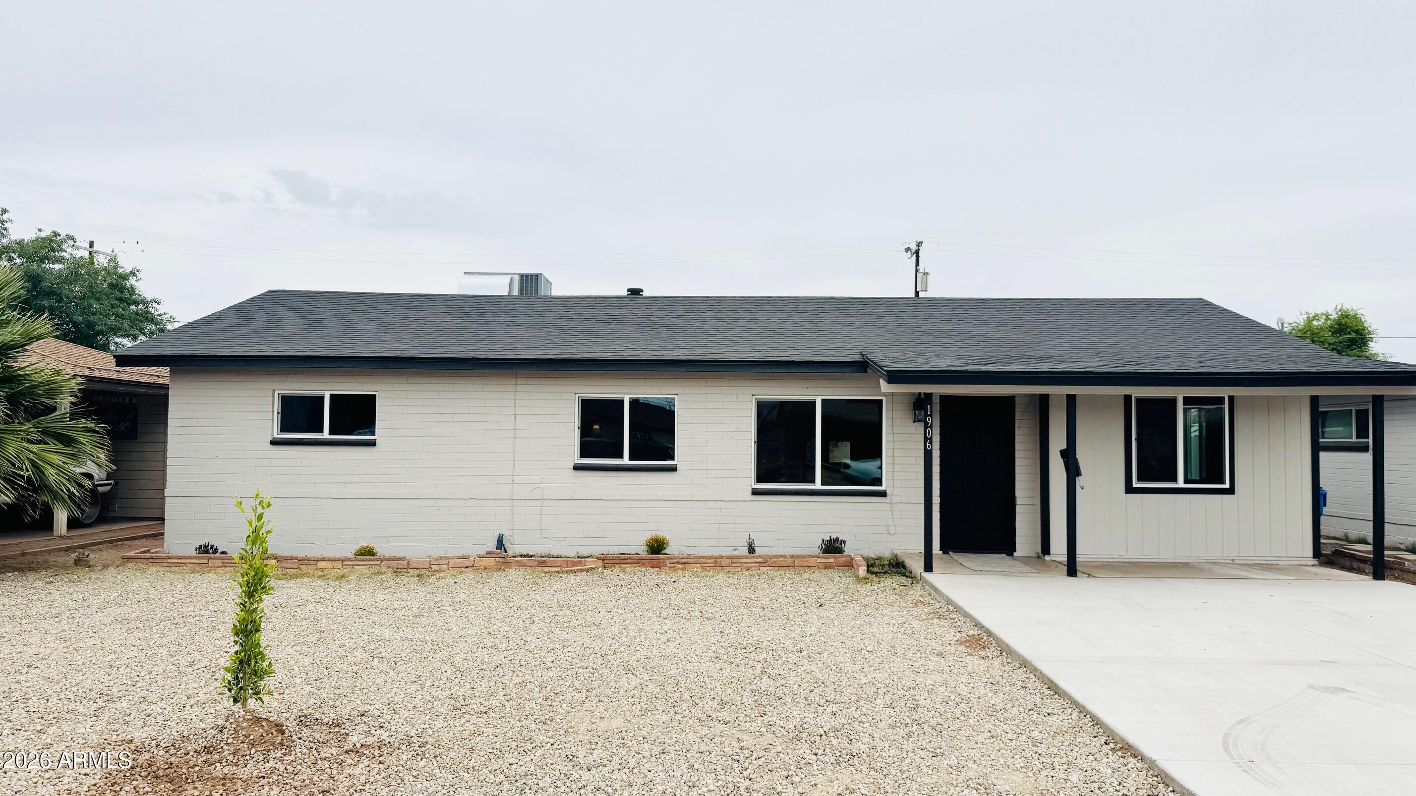 1906 E ALMERIA Road, Phoenix, AZ 85006 — Photo 1 of 29