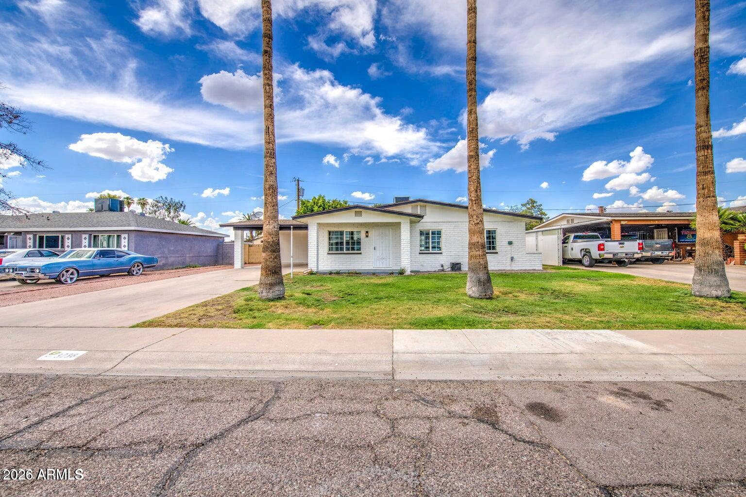 3238 W ALTADENA Avenue, Phoenix, AZ 85029 — Photo 1 of 38