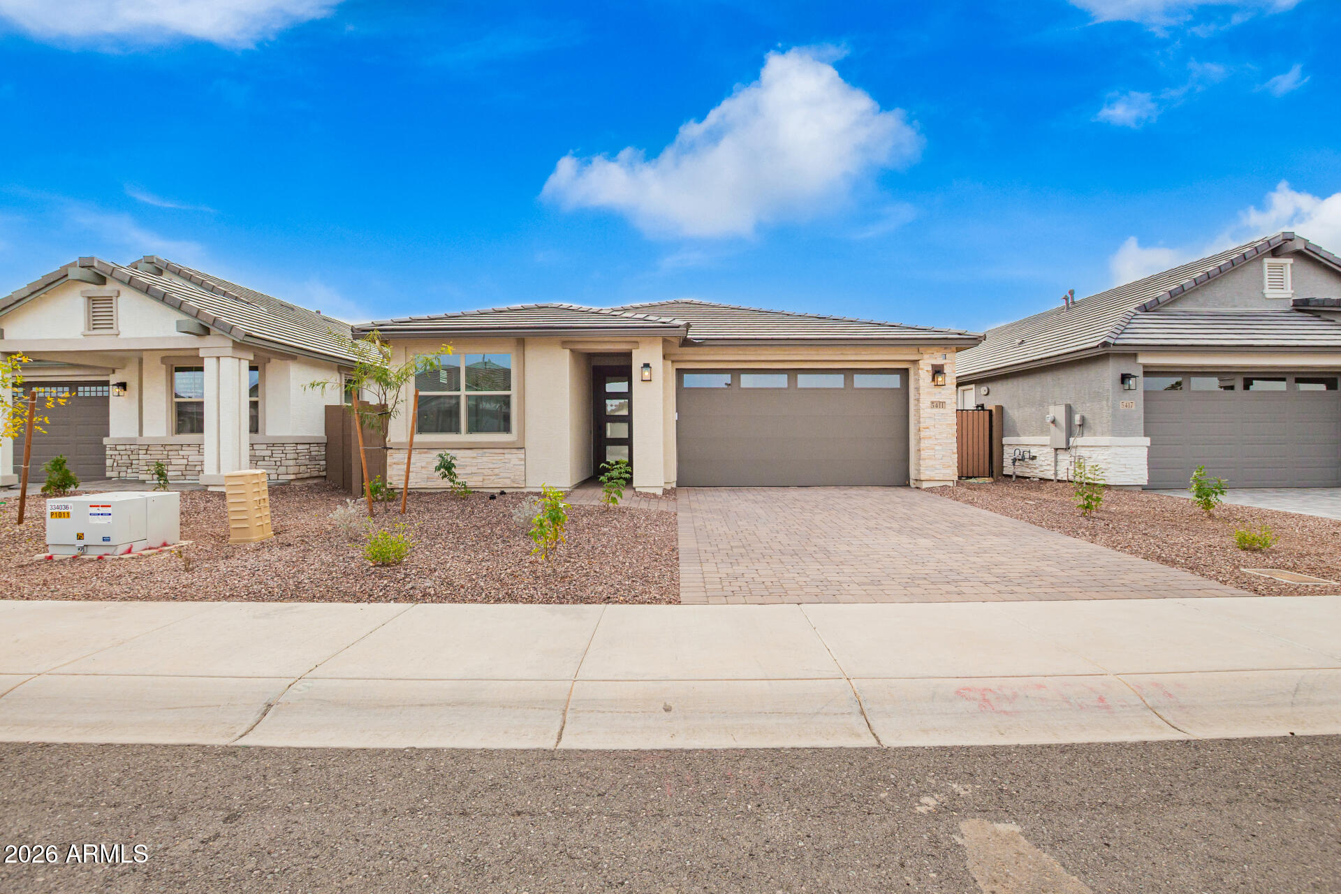 5411 W ROYAL PALM Road, Glendale, AZ 85302 — Photo 1 of 32