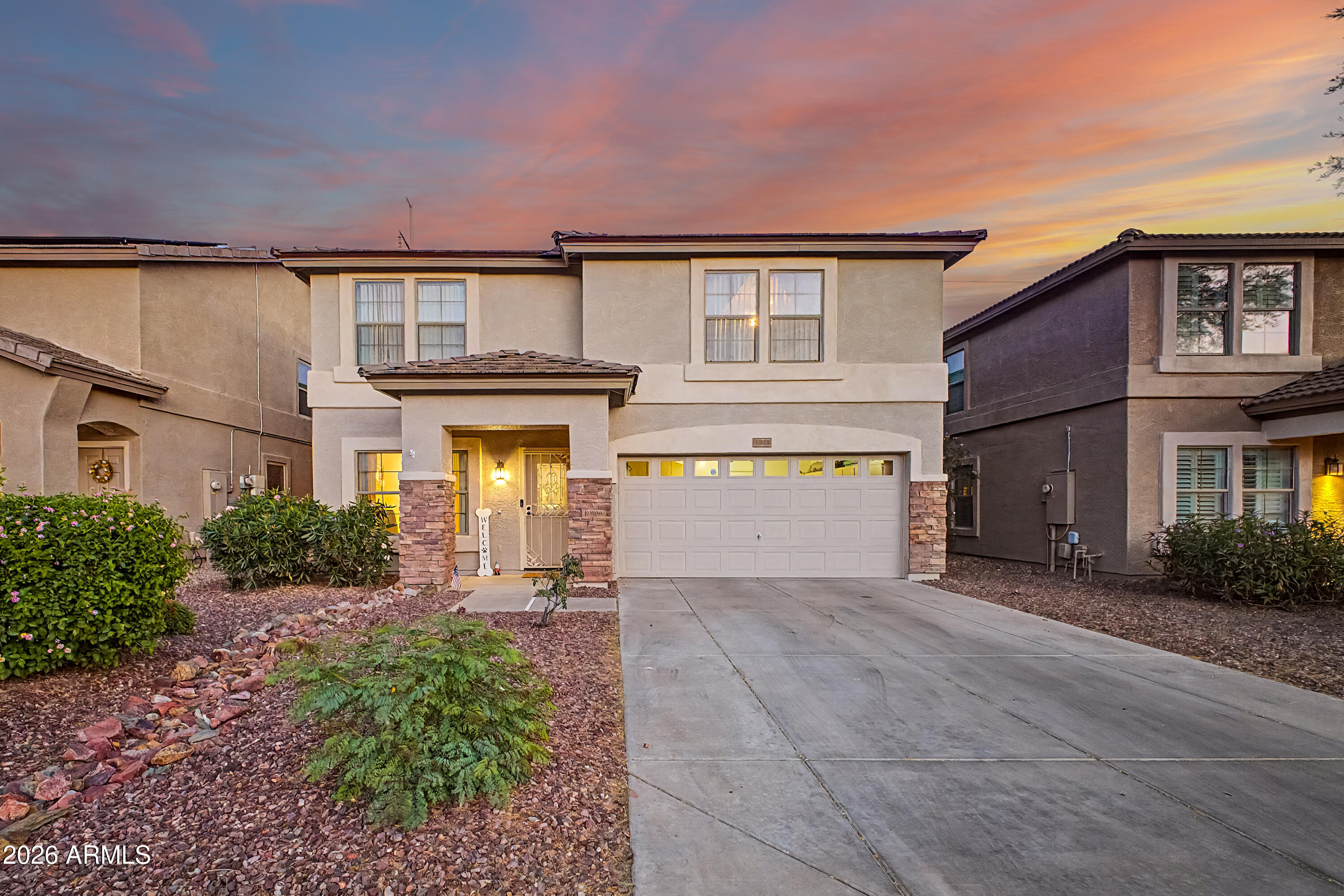 1821 E PATRICK Lane, Phoenix, AZ 85024 — Photo 1 of 34
