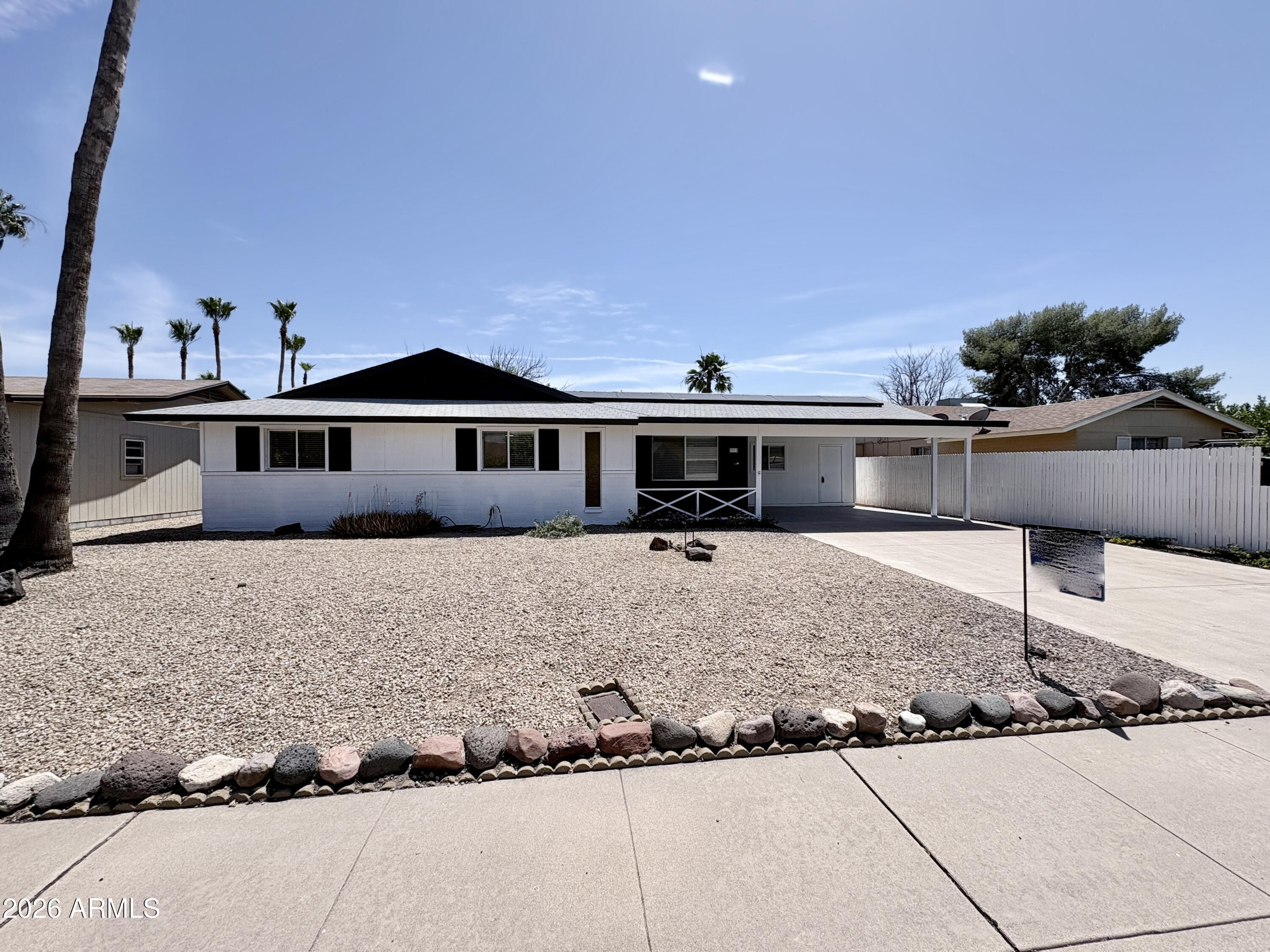 2213 E JANICE Way, Phoenix, AZ 85022 — Photo 1 of 28