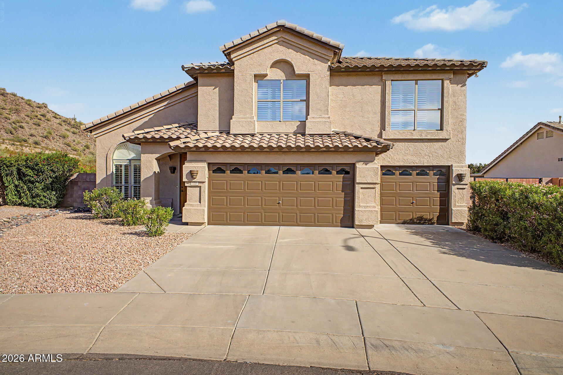 1737 E SAMUEL Drive, Phoenix, AZ 85024 — Photo 1 of 49