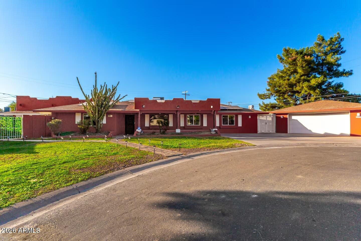 490 N VINE Street, Chandler, AZ 85225 — Photo 1 of 47