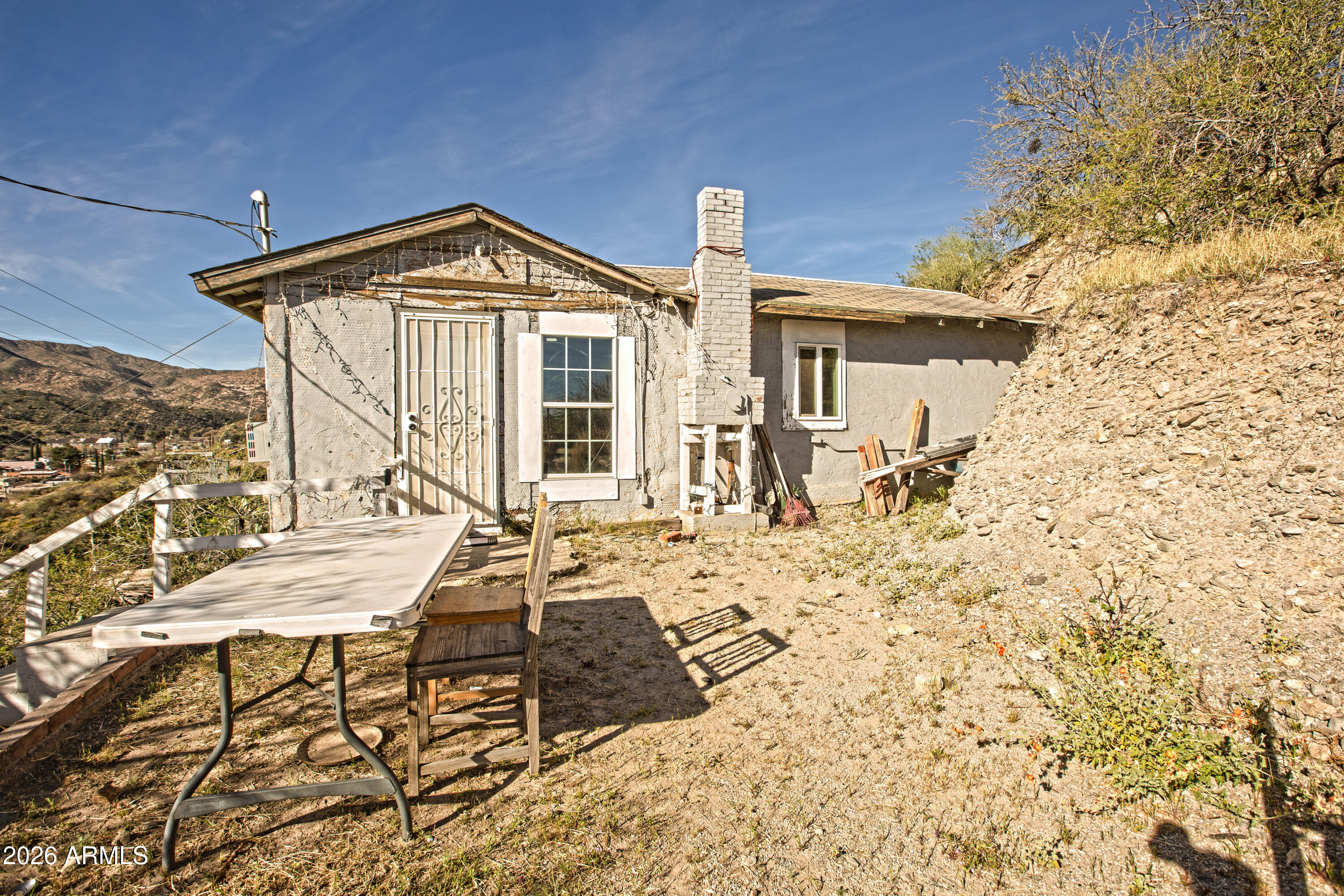 512 W Pinto Street, Miami, AZ 85539 — Photo 1 of 27