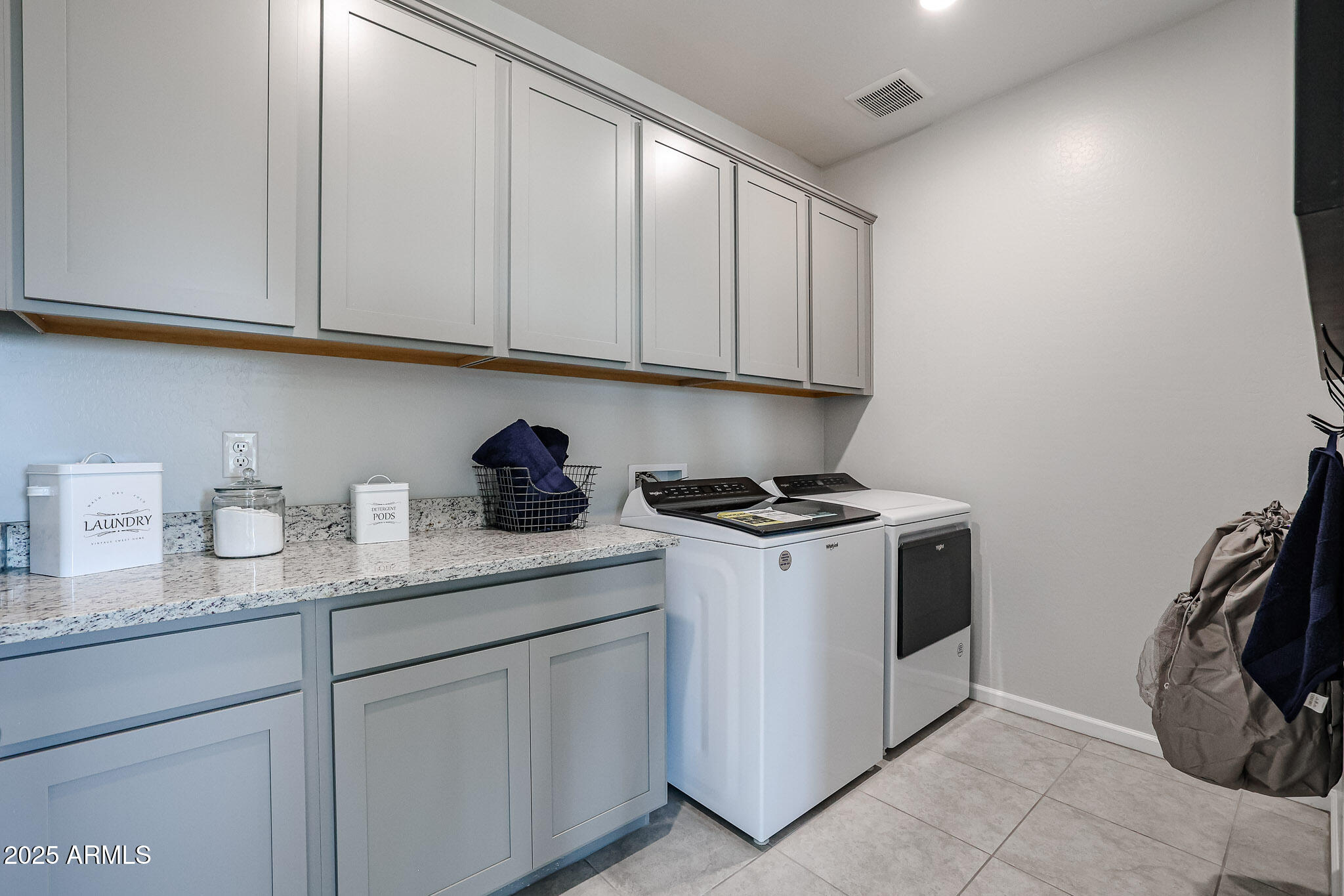 Thumbnail 32