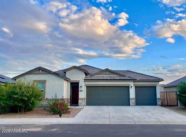 1033 W BEACON Drive, Casa Grande, AZ 85122 — Photo 1 of 26