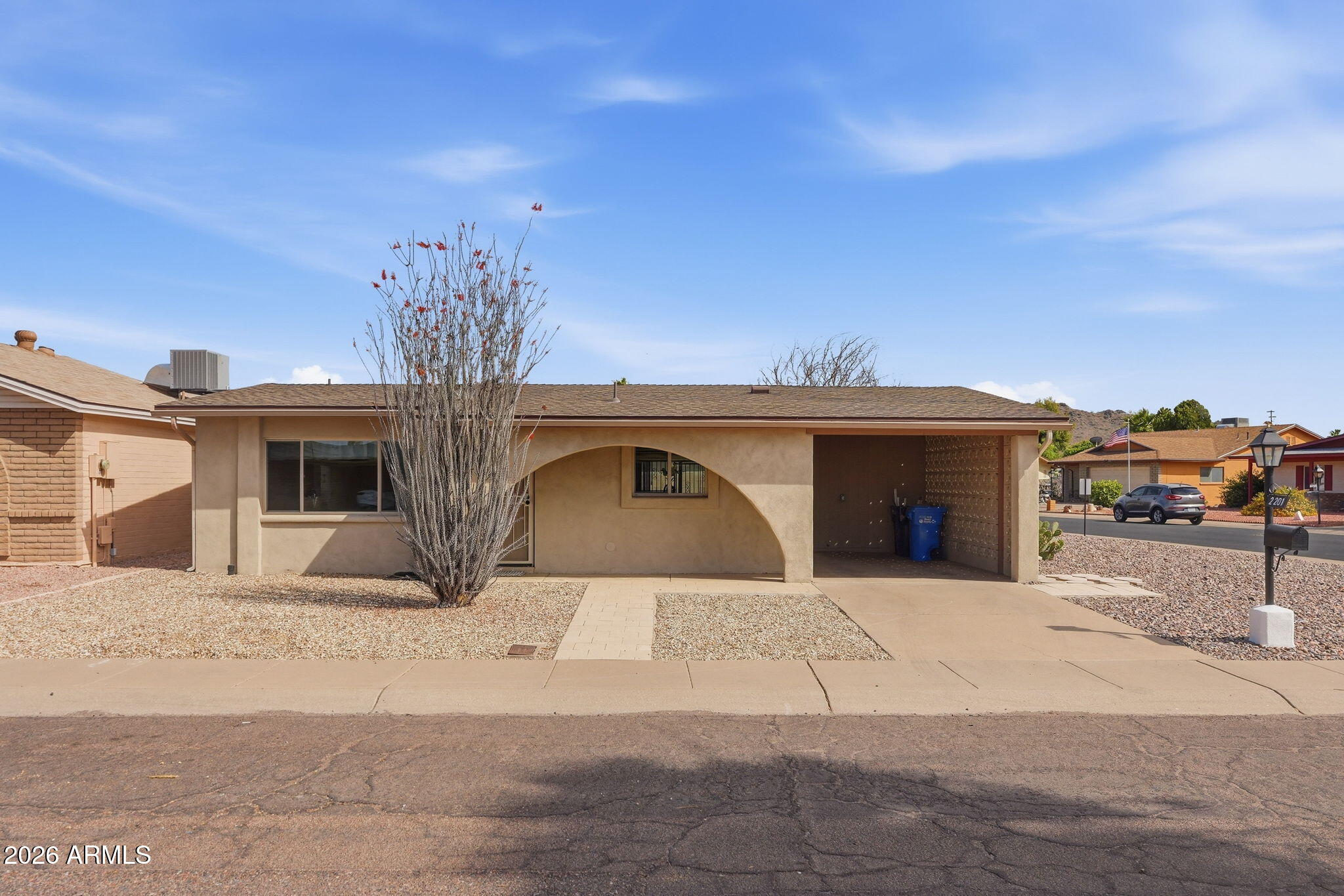 2201 E GRETTA Place, Phoenix, AZ 85022 — Photo 1 of 40