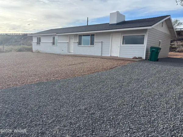 828 14th Avenue, Holbrook, AZ 86025