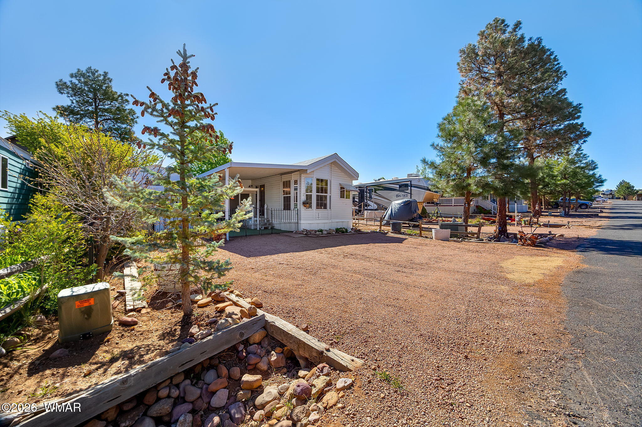 2725 Whiskey Road, Overgaard, AZ 85933