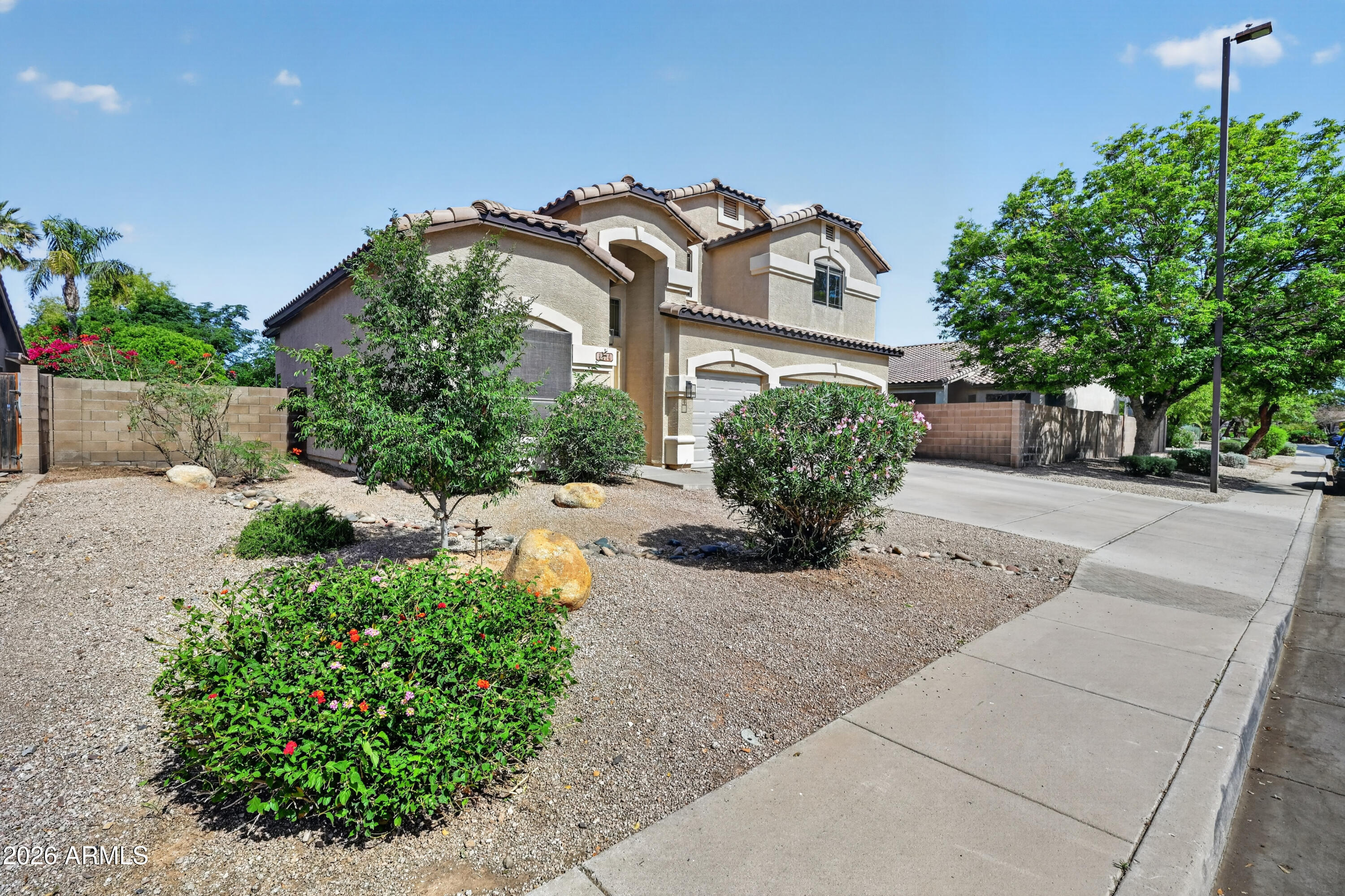 1414 S SANDSTONE Street S, Gilbert, AZ 85296 — Photo 1 of 44