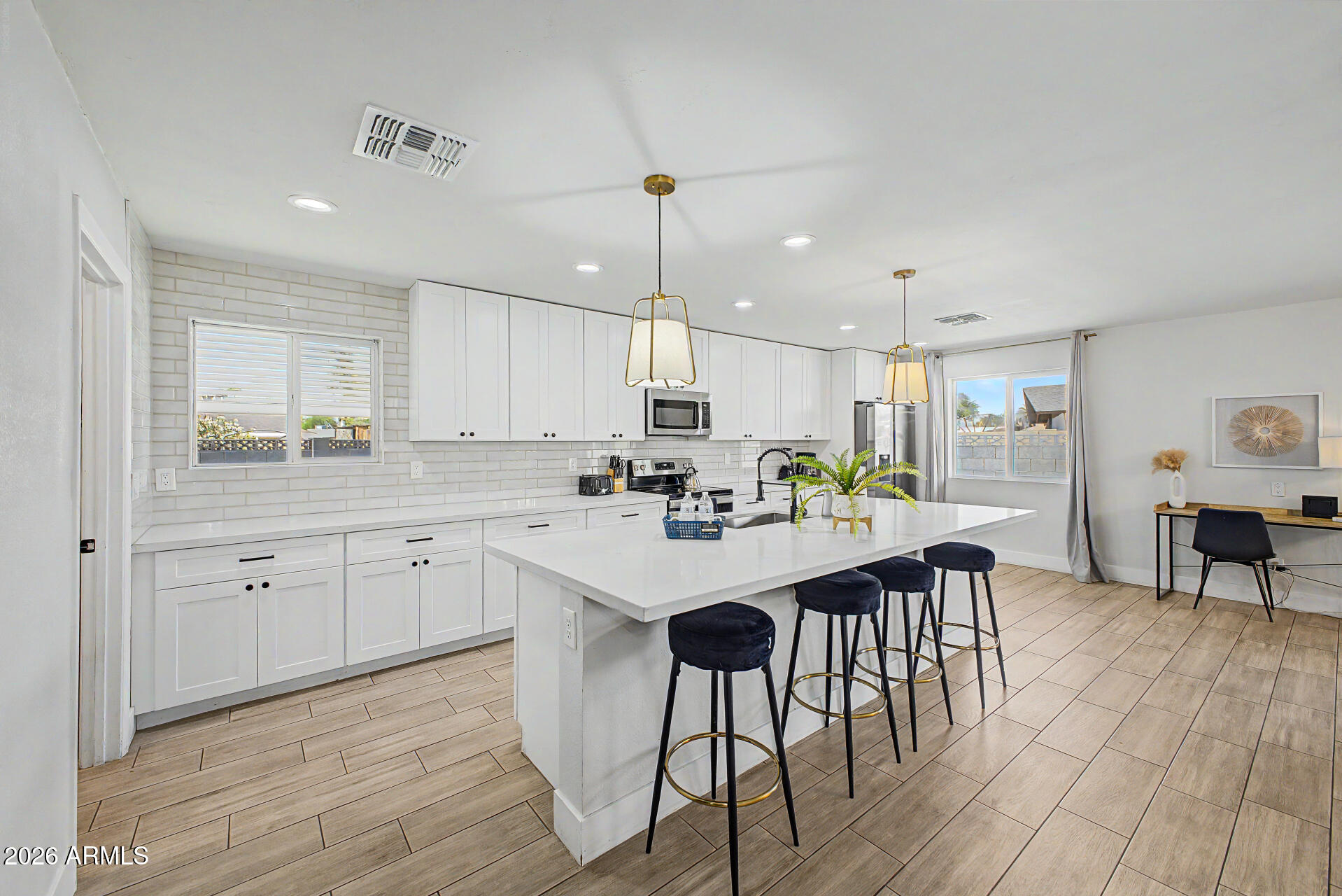 1882 E LOMA VISTA Drive, Tempe, AZ 85282 — Photo 1 of 25