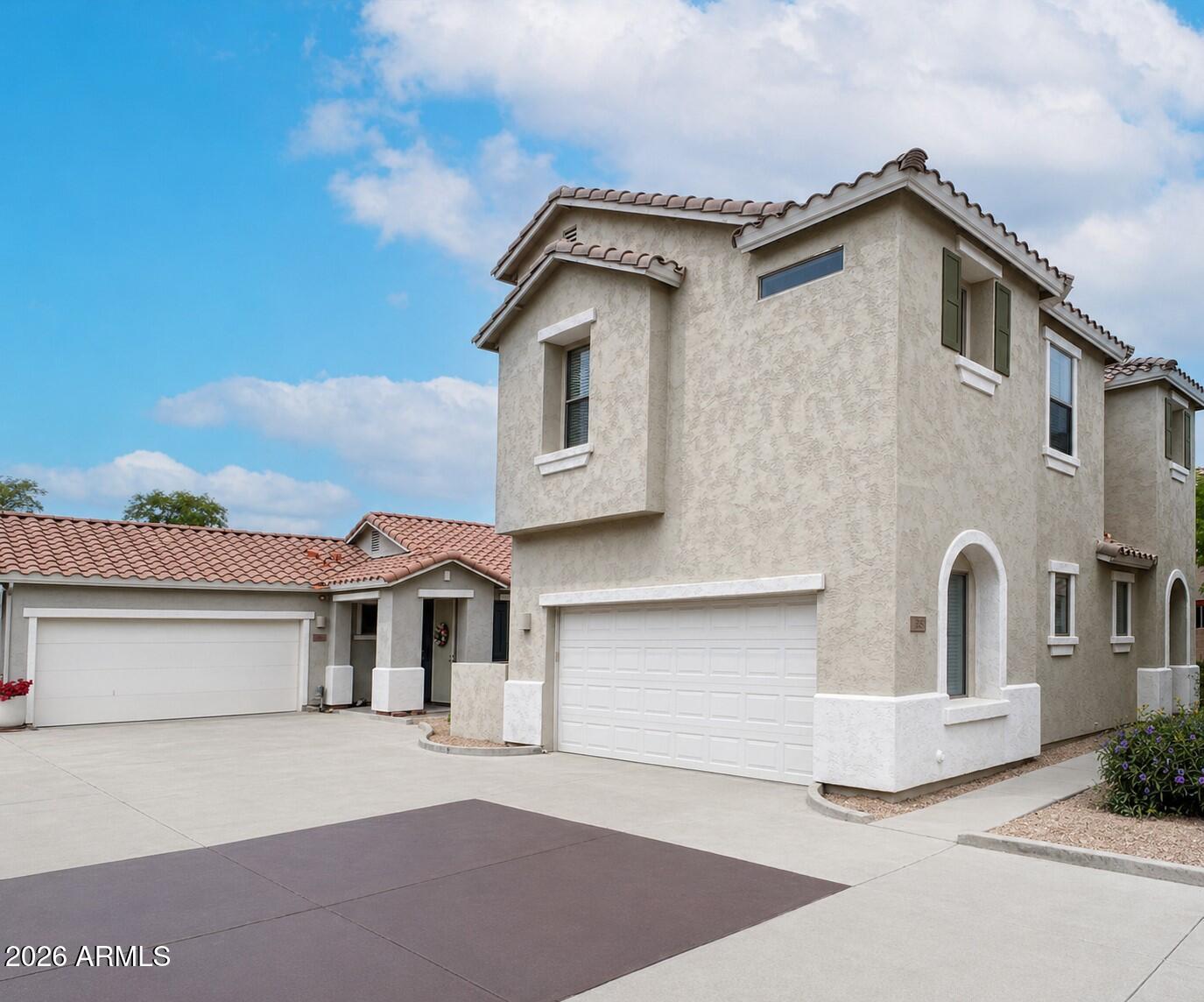 856 S Colonial Drive, Gilbert, AZ 85296 — Photo 1 of 22