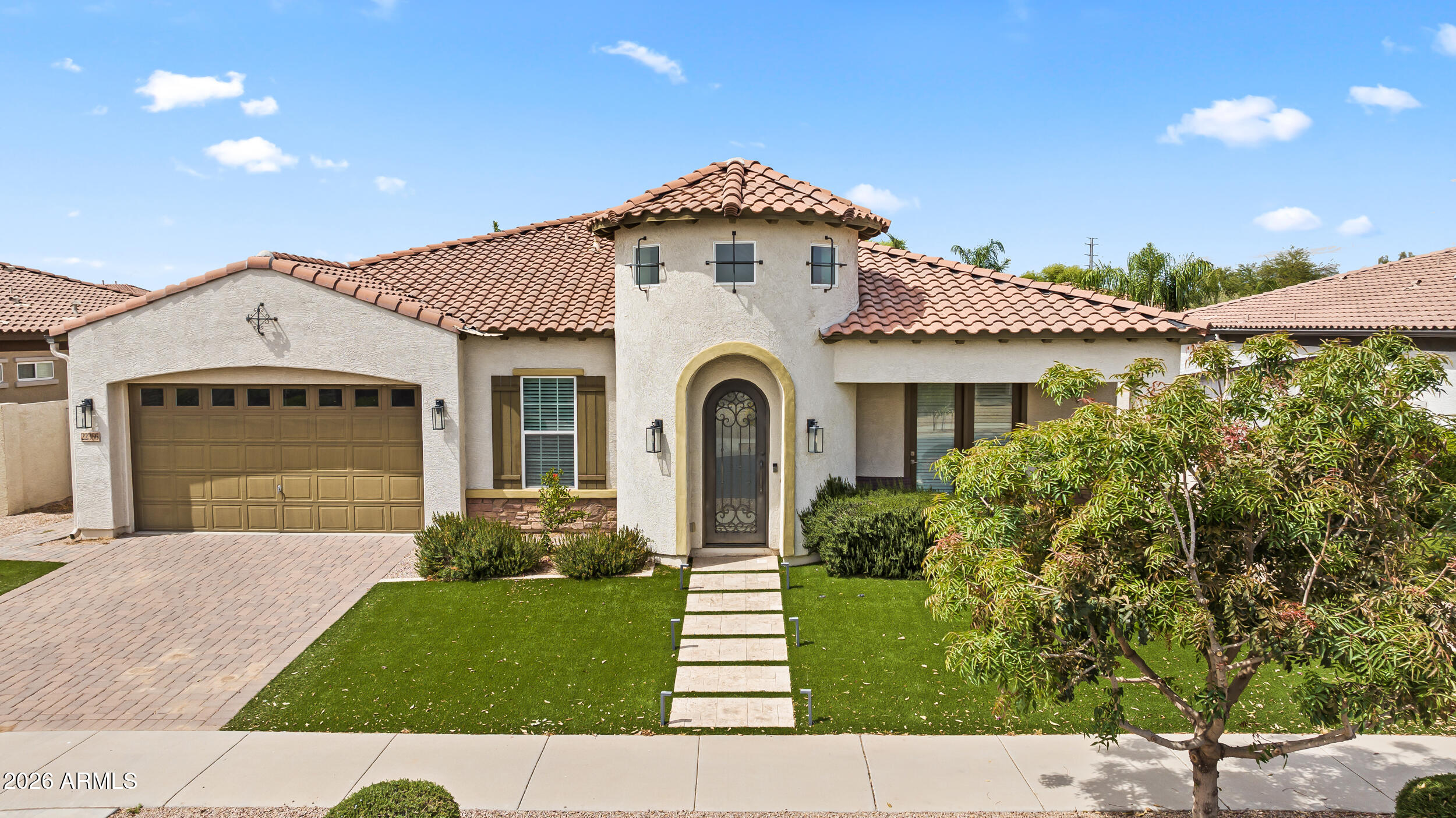 22366 E SENTIERO Drive, Queen Creek, AZ 85142 — Photo 1 of 23